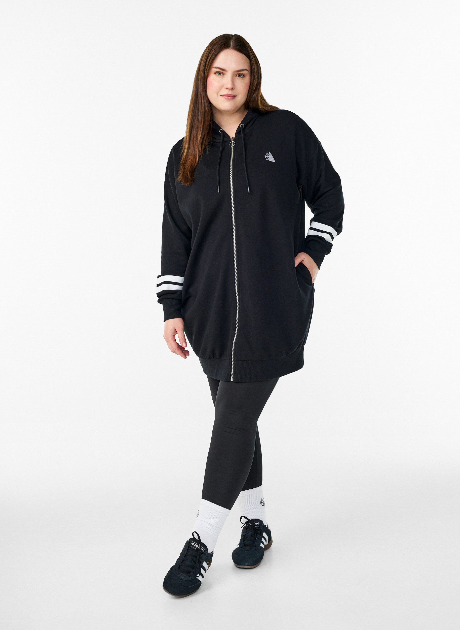 Zizzi Lange sweatvest met printdetails, Zwart, Model image number 1