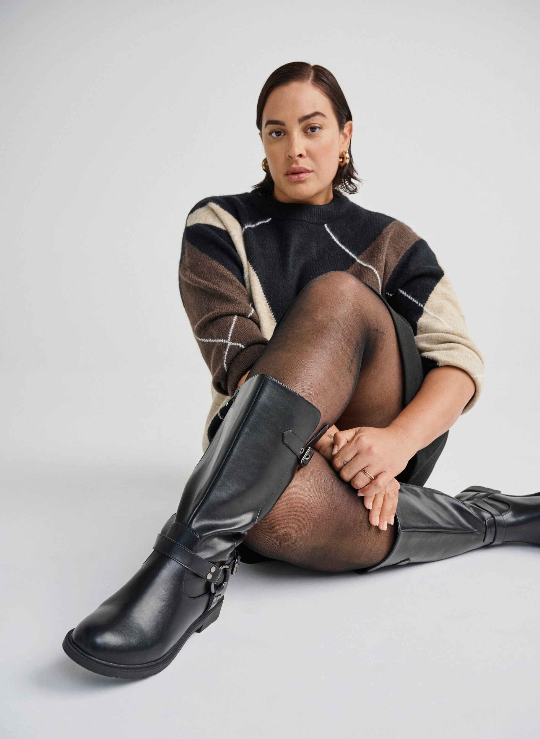 Zizzi Wide fit - Hoge leren laars met decoratieve gespen, Zwart, Image image number 0