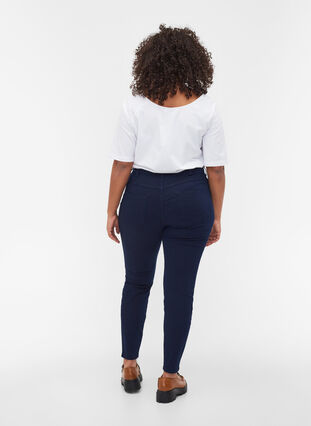 Amy jeans met hoge taille en 4-way stretch, Dark blue, Model image number 1