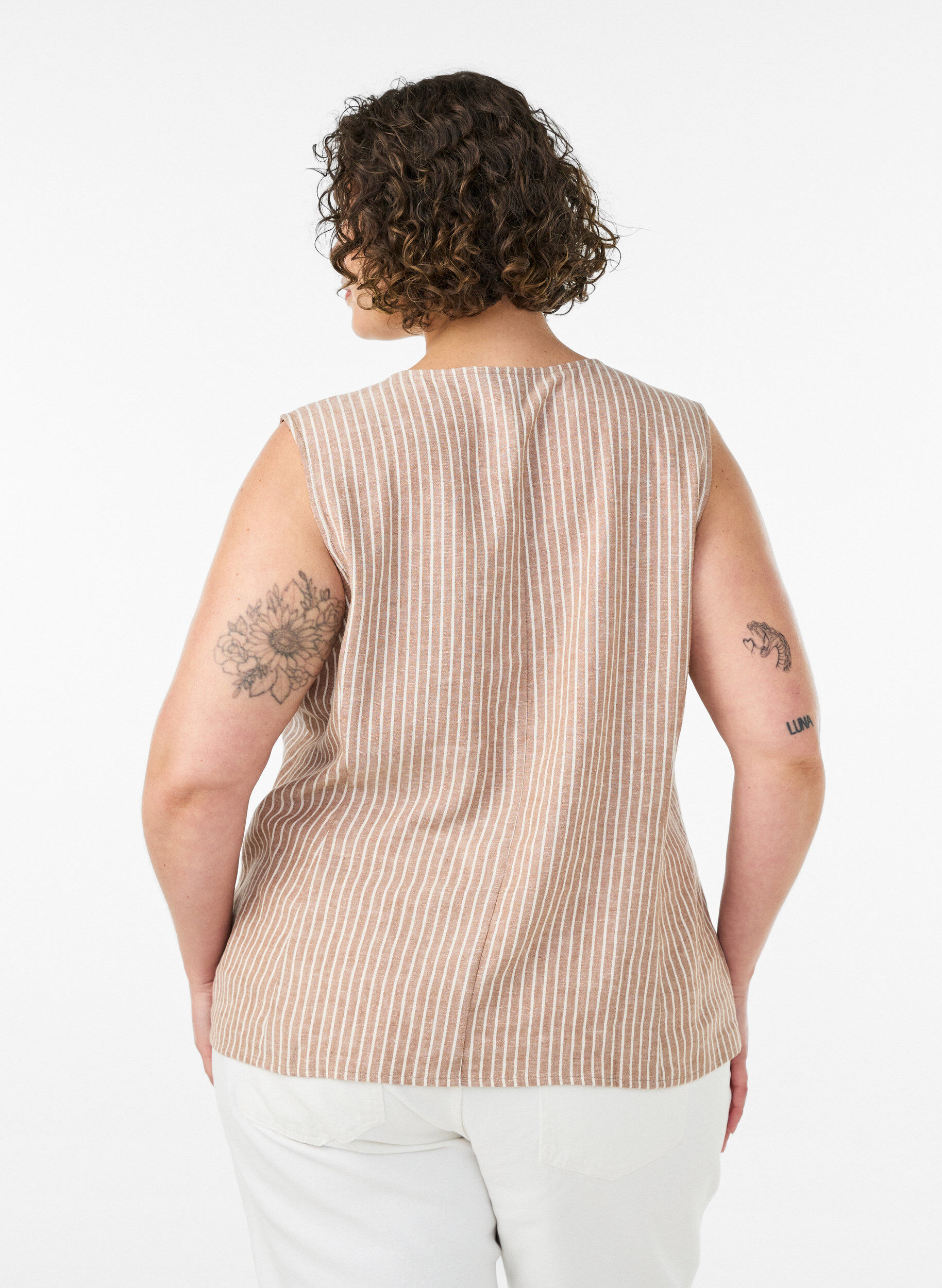ZizziGestreepte vest in linnen en viscose, Beige, Model image number 2