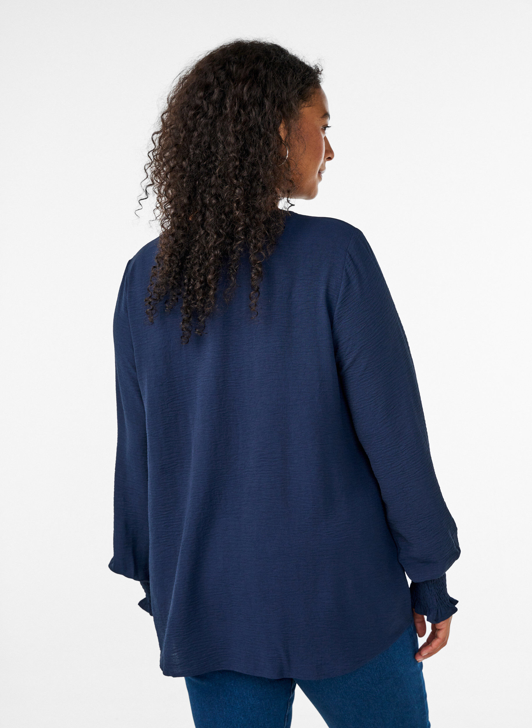 ZizziBlouse met smockmanchetten en V-hals, Blauw, Model image number 2