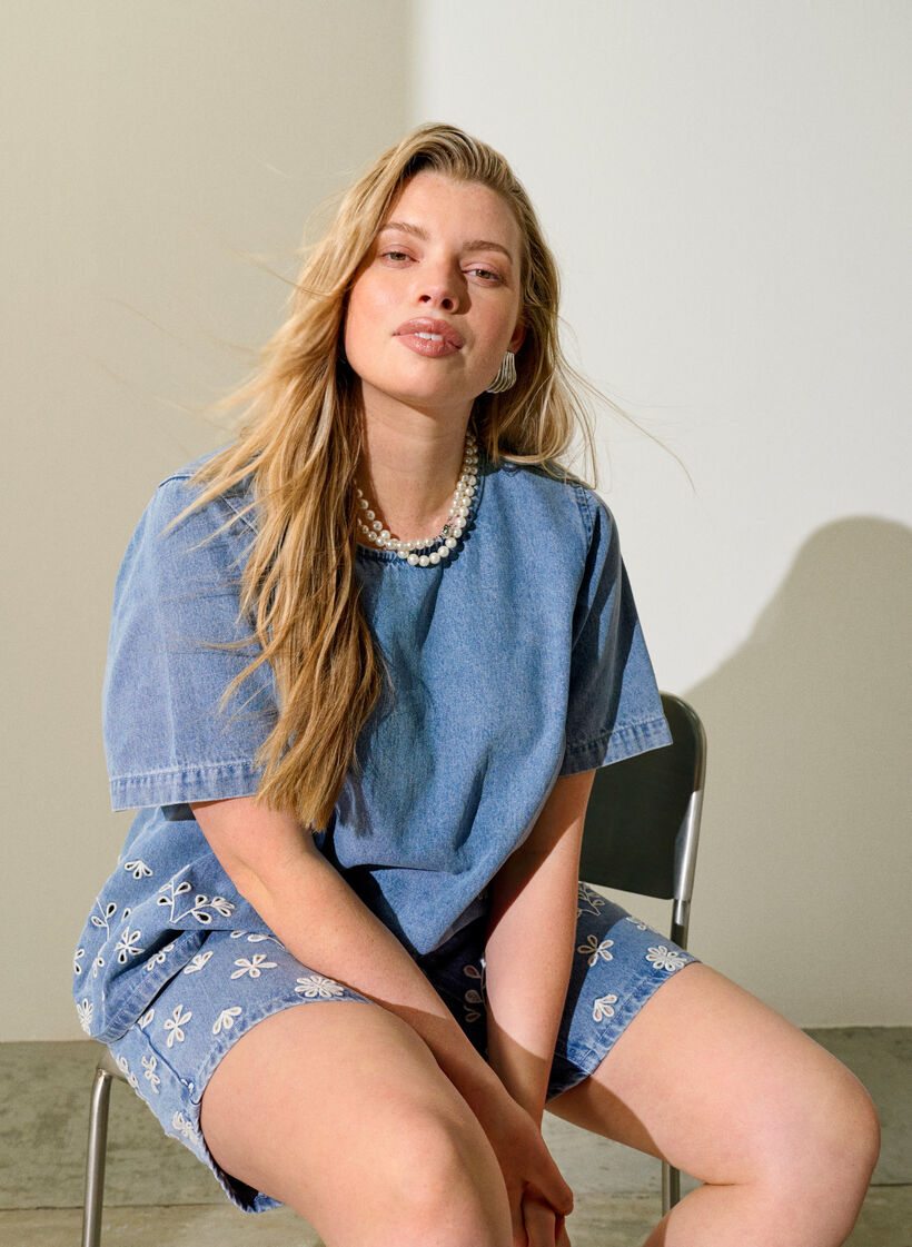 Denim blouse met korte mouwen en broderie anglaise, Blauw, Image image number 0