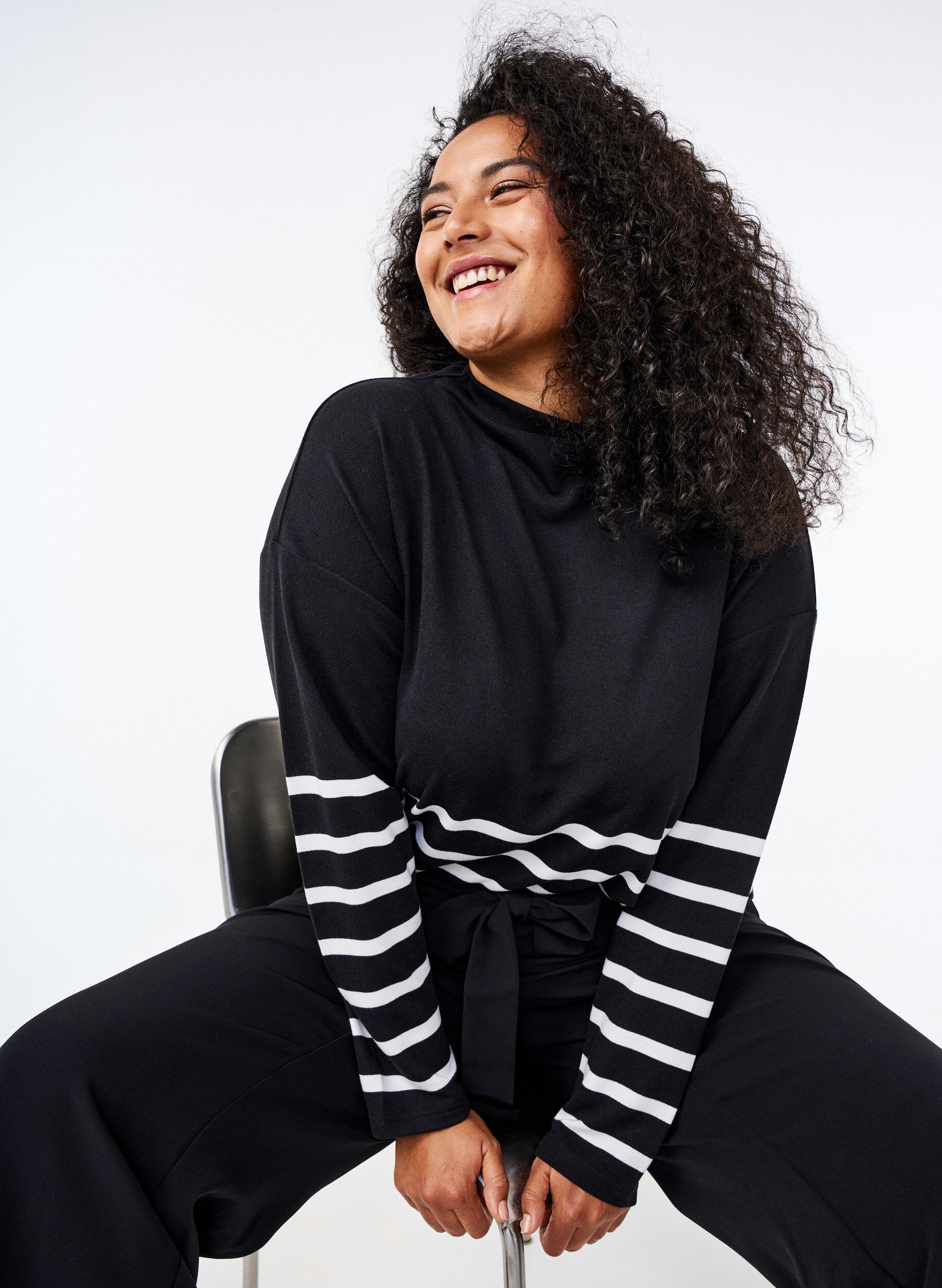 Zizzi Blouse met een hoge hals en lange mouwen, Zwart, Image image number 0