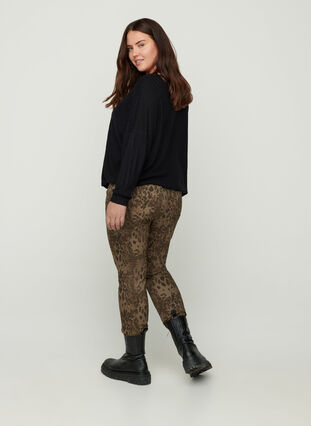 Amy jeans met print, Green Leopard, Model image number 0