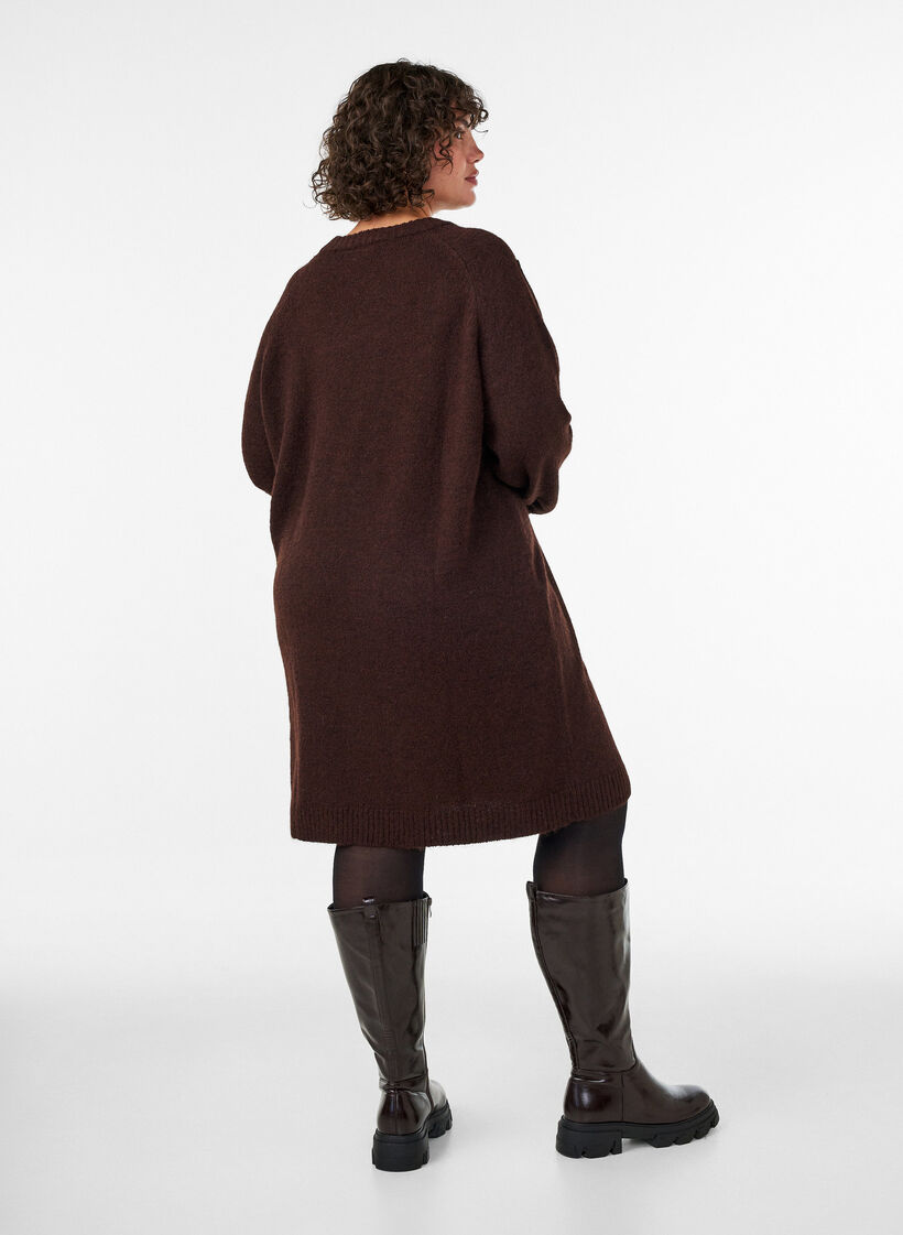 Jumper jurk met grote bloem applicatie, Bruin, Model image number 2