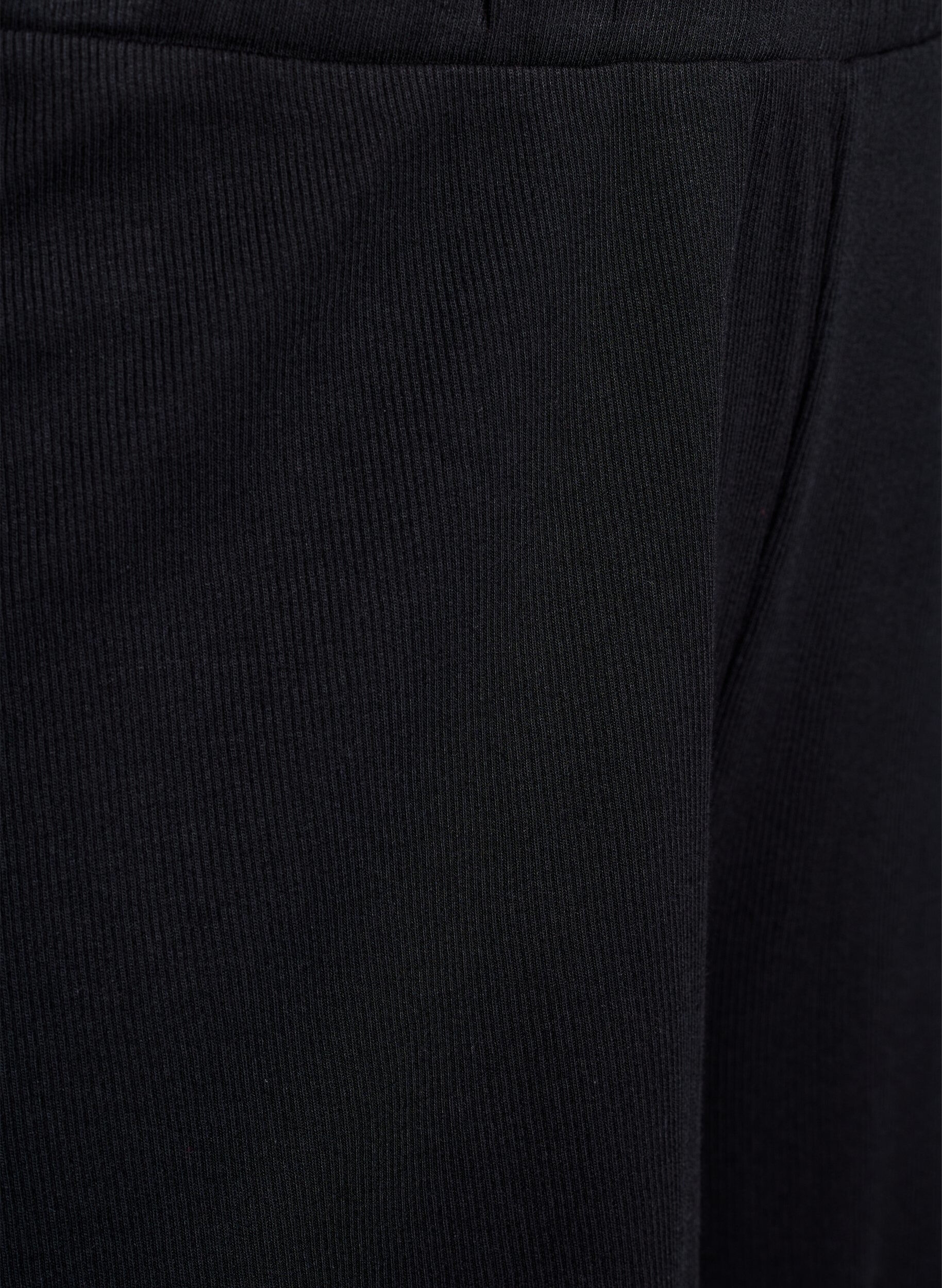 Zizzi Lichte nachtshorts met ribde structuur en kanten afwerking, Zwart, Packshot image number 2