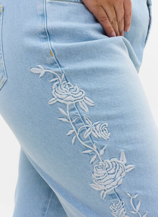 Cropped Mille jeans met borduursel, Light blue denim, Model image number 2