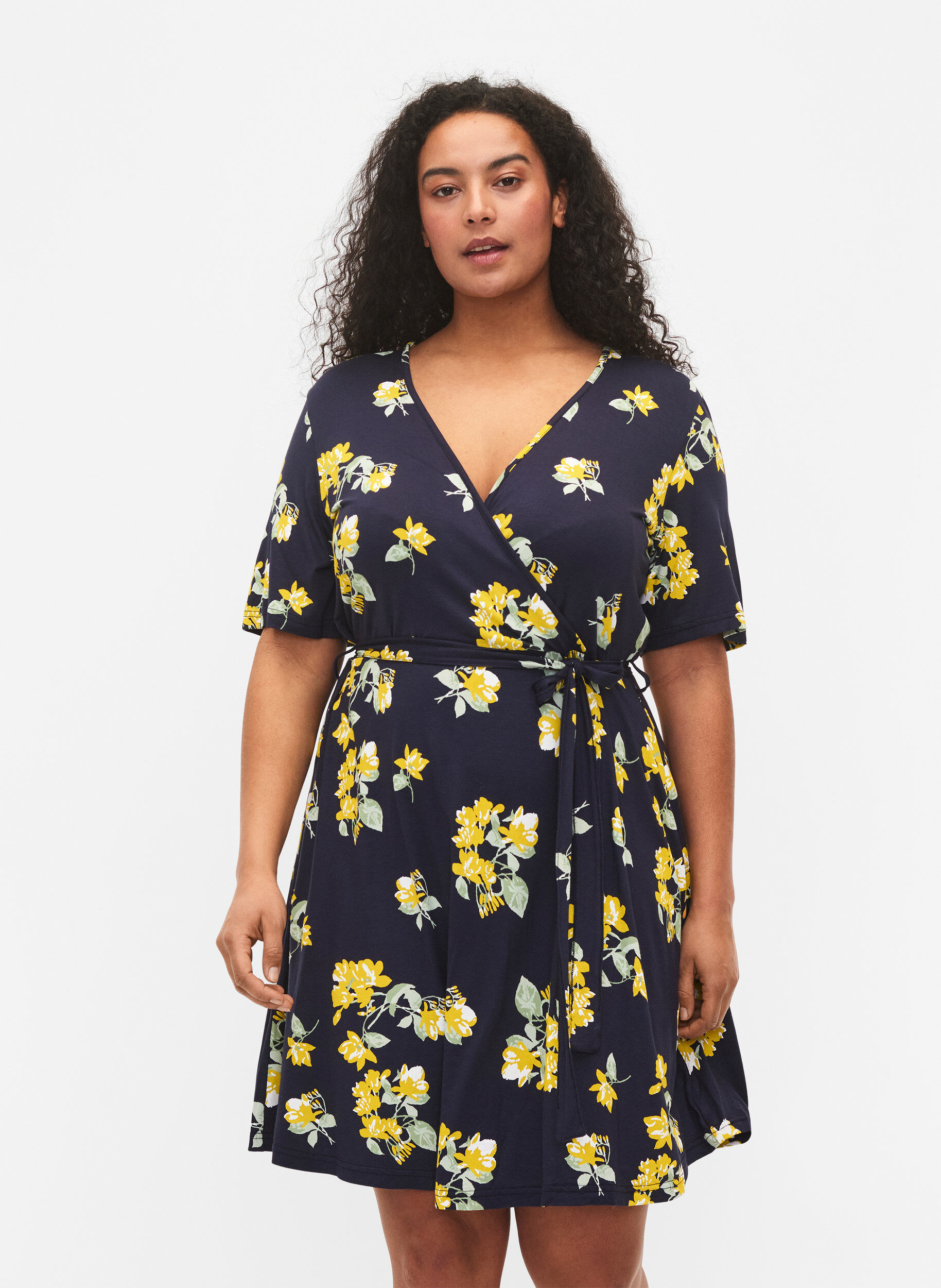 Zizzi Wikkeljurk van viscose met korte mouwen, Night Sky AOP Flower, Model image number 0