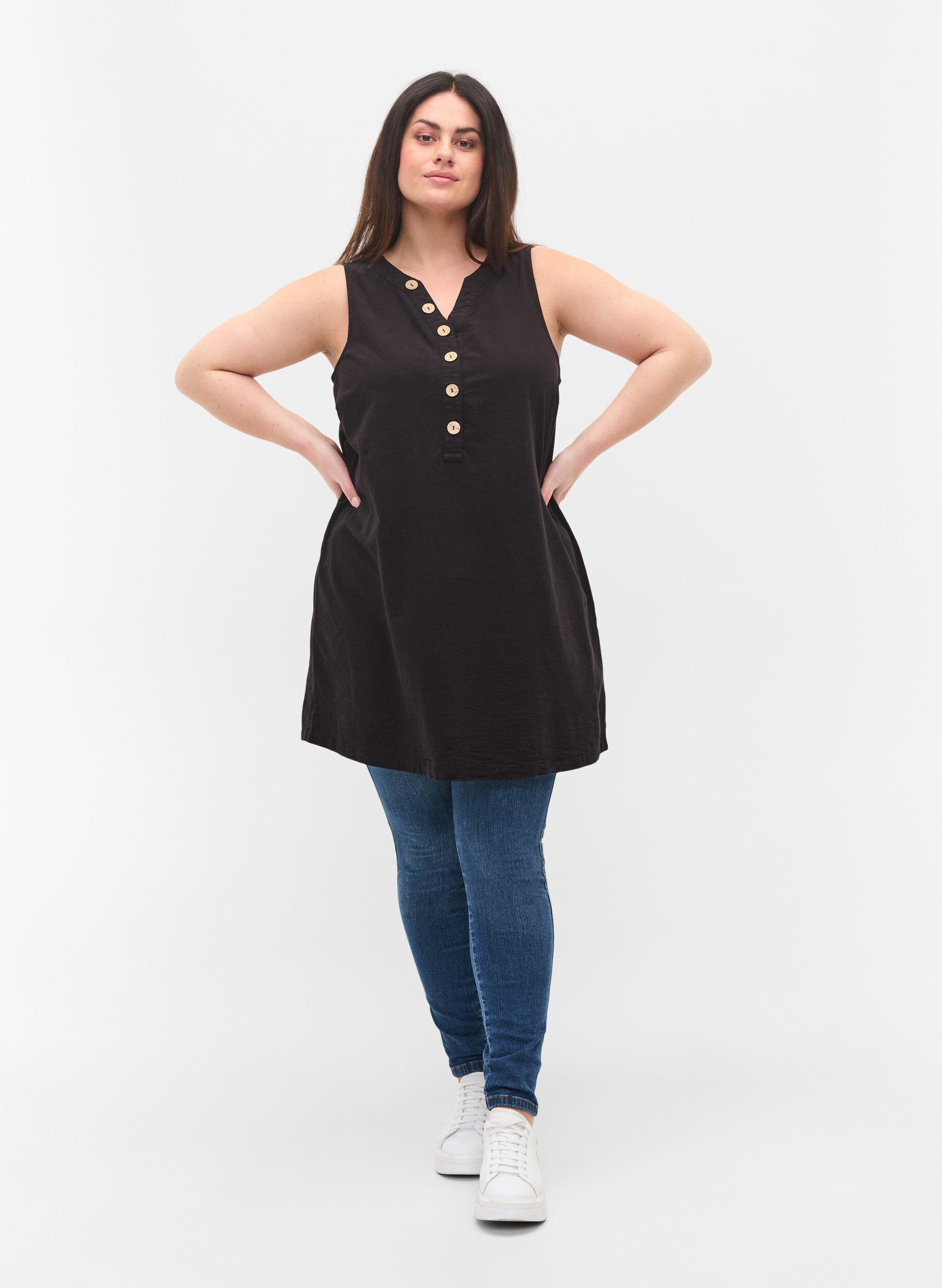 Zizzi Katoenen tuniek zonder mouwen met knopen , Black, Model image number 2