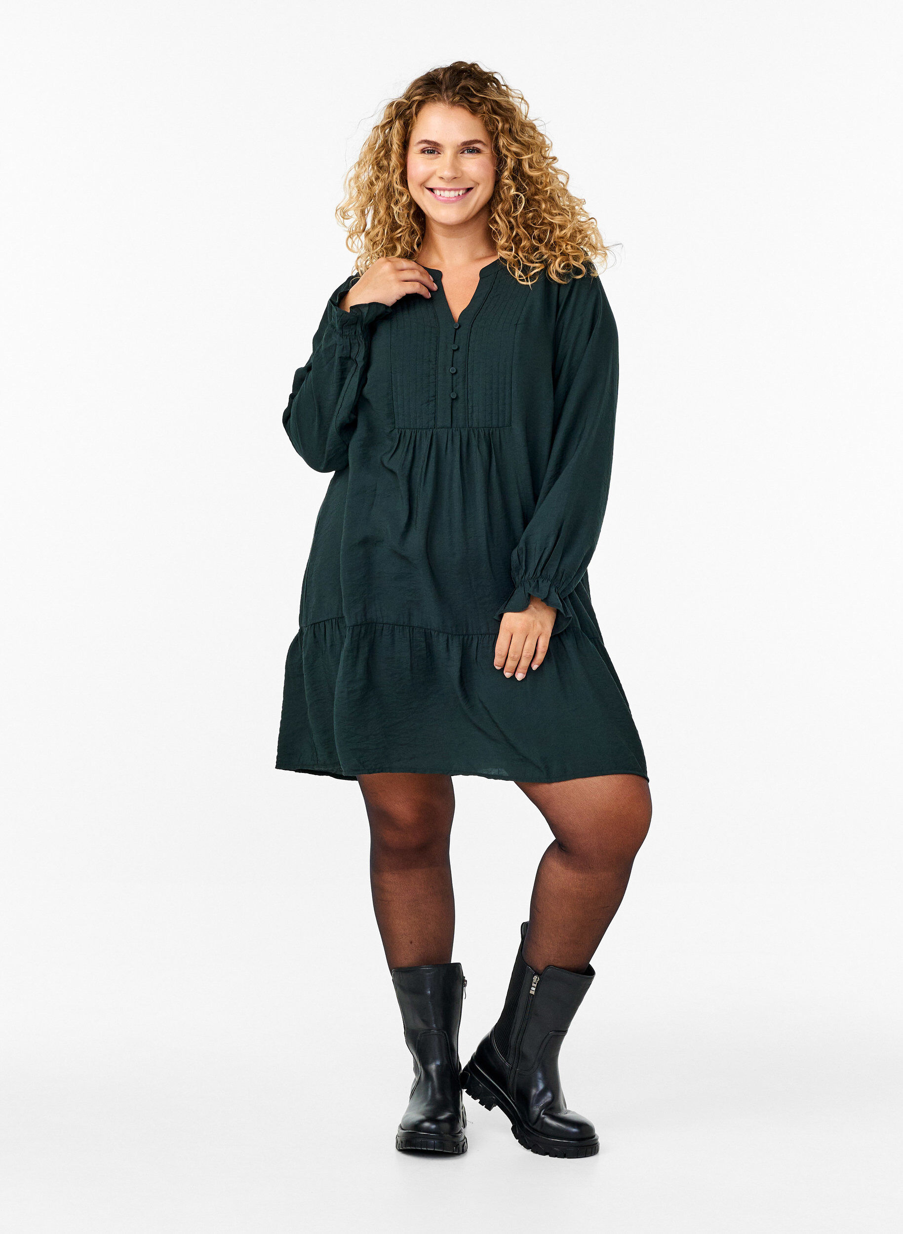 Zizzi Korte jurk met stiksels en knopen, Scarab, Model image number 2