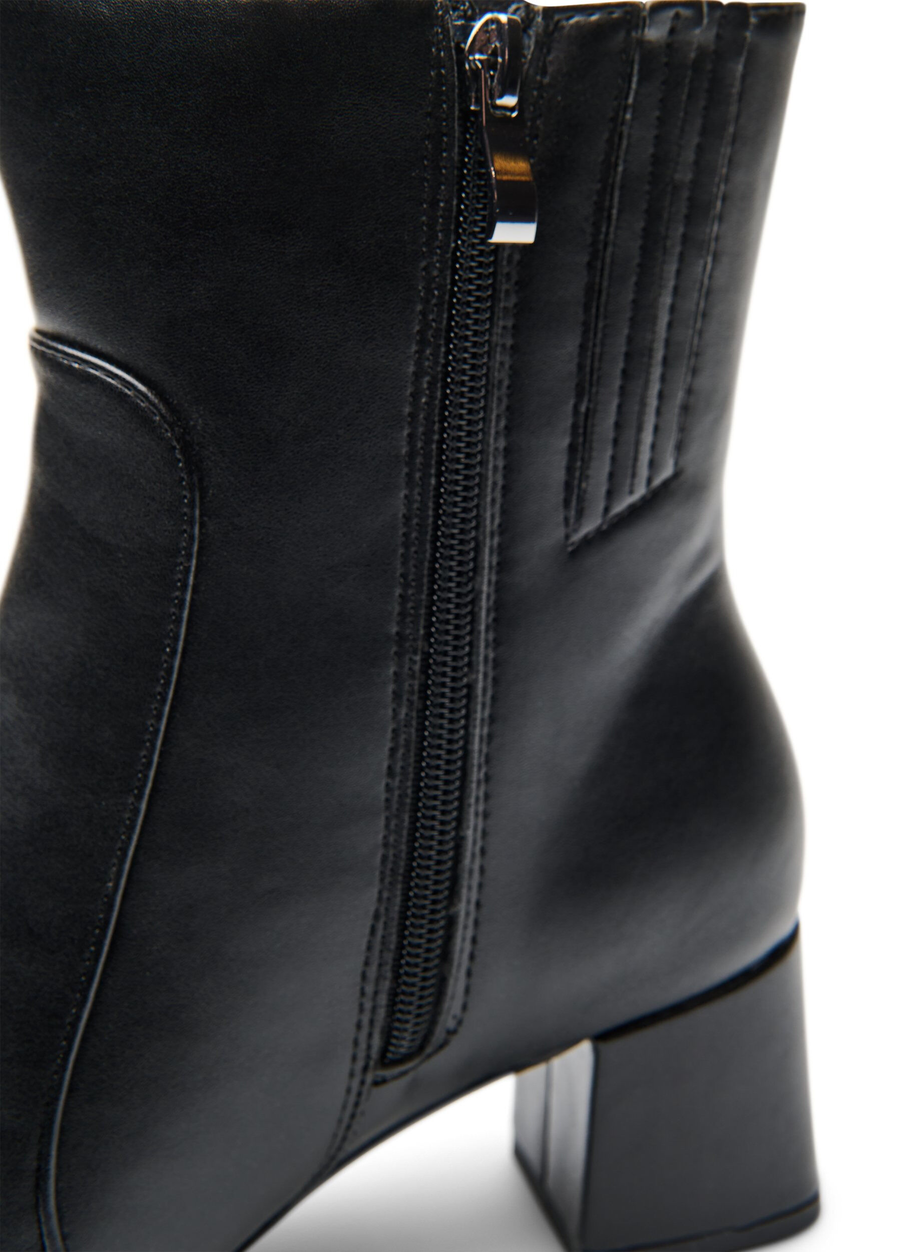 Zizzi Wide fit - Enkelboots met blokhak, Zwart, Packshot image number 4