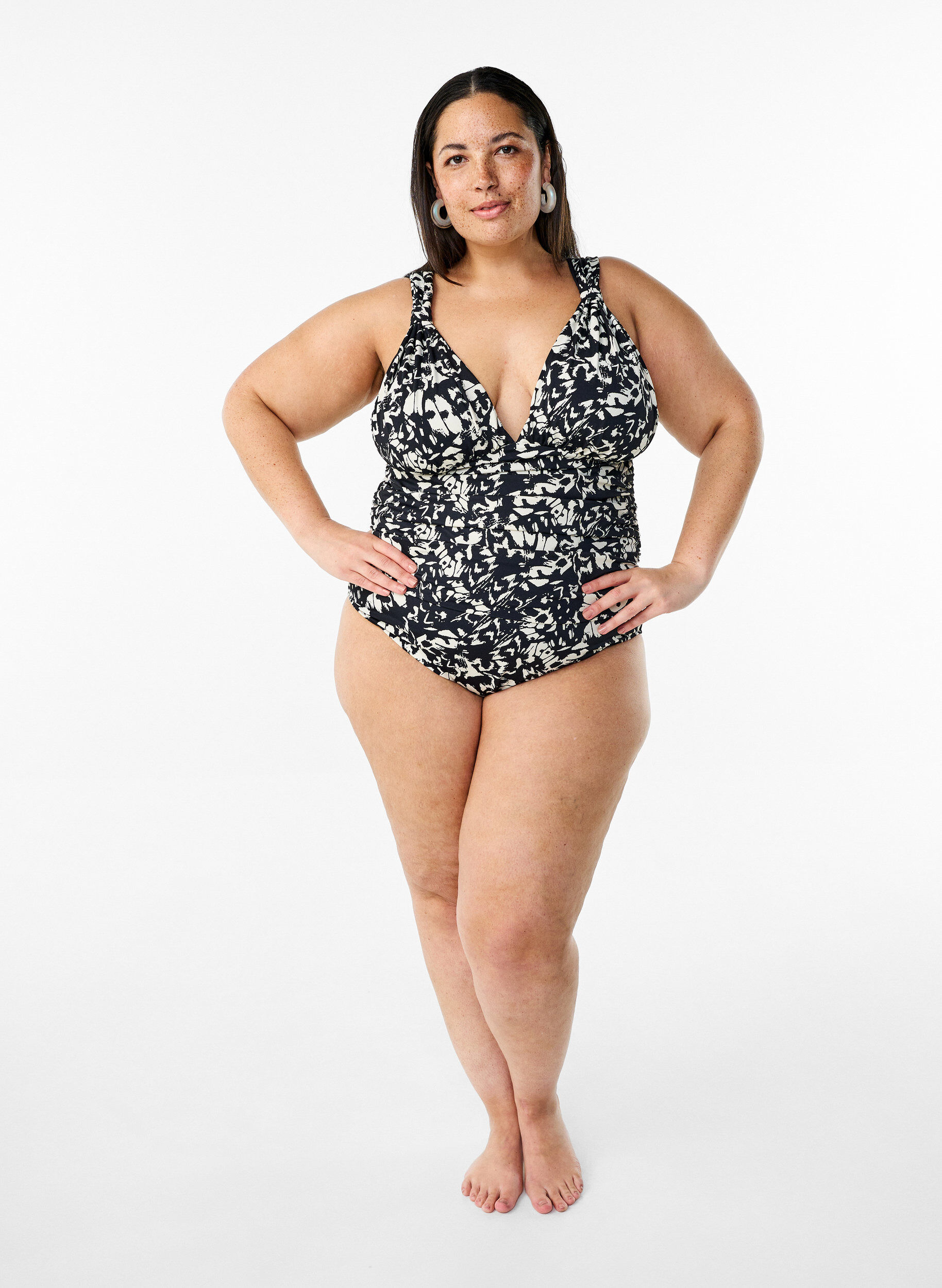 Zizzi Patroon badpak met diepe V-hals, Zwart, Model image number 1