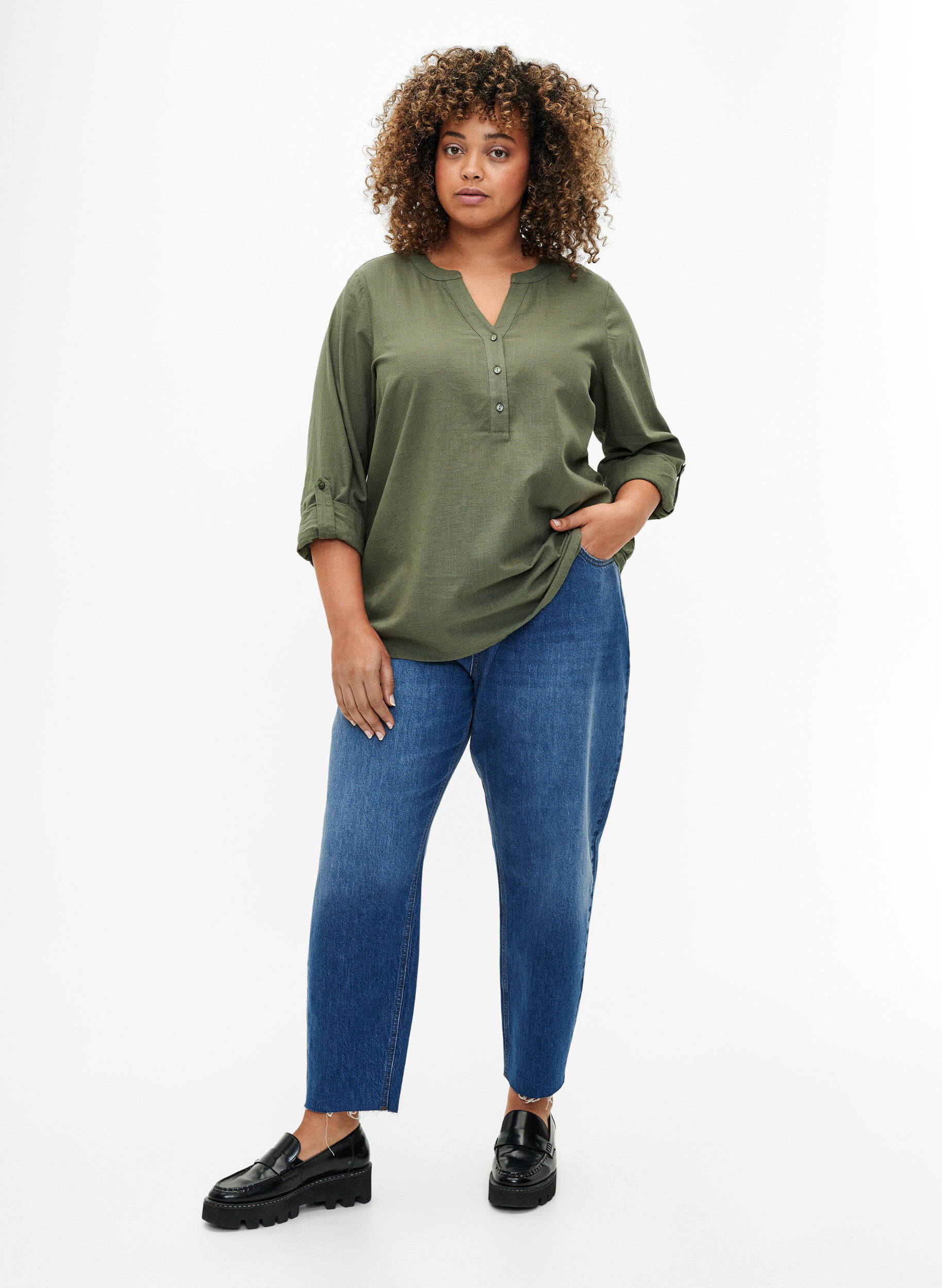 Zizzi Blouse van katoen met v-hals, Thyme, Model image number 2