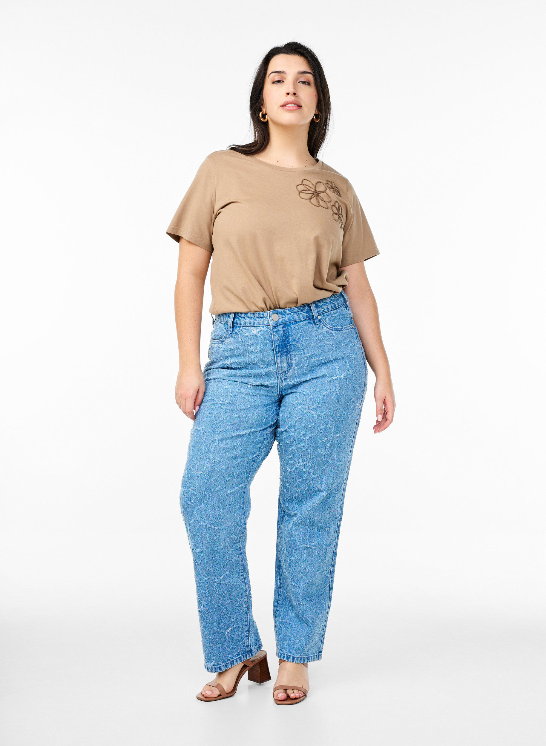 Zizzi T-shirt met decoratieve details, Beige, Model image number 1