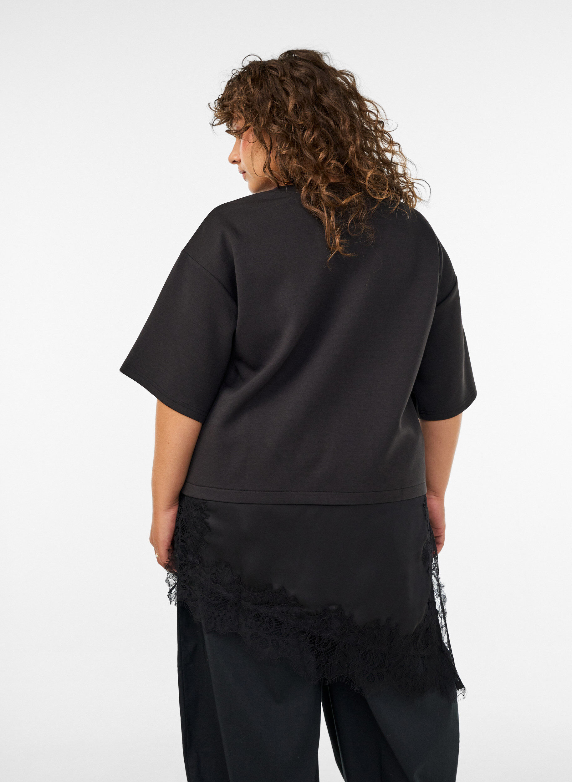 ZizziJersey blouse met gelaagde look en kant, Zwart, Model image number 2