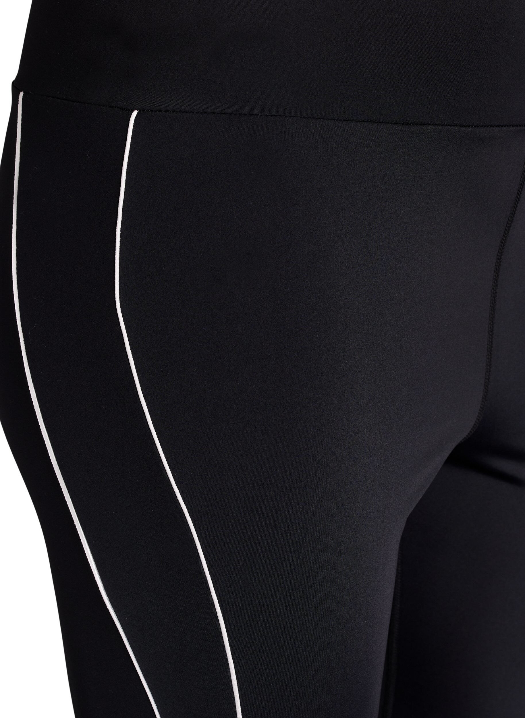 Zizzi Trainingpanties 7/8-lengte met sportief contrasterende biezen, Zwart, Packshot image number 2