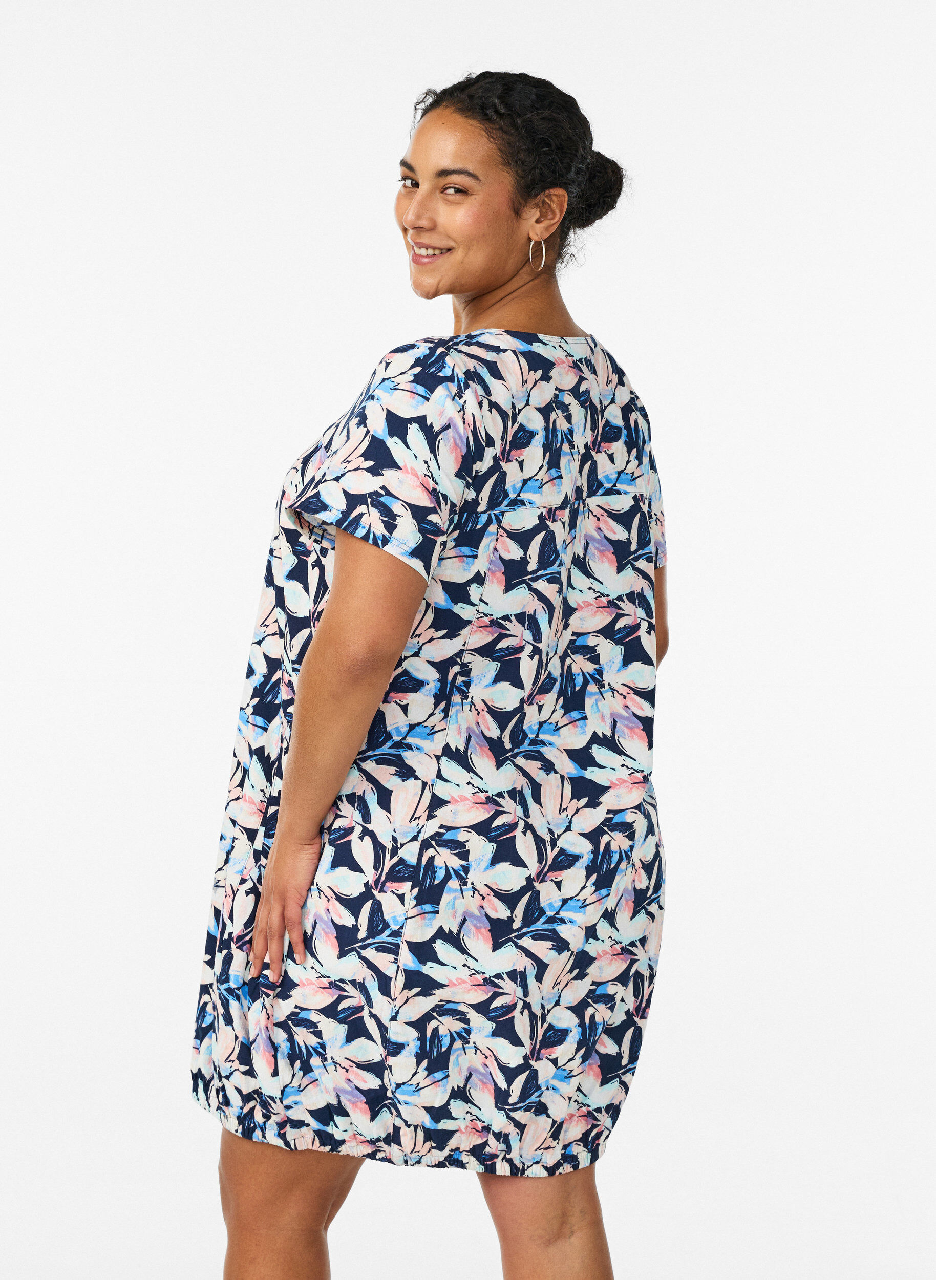 Zizzi Katoenen jurk met korte mouwen en print, Blauw, Model image number 2