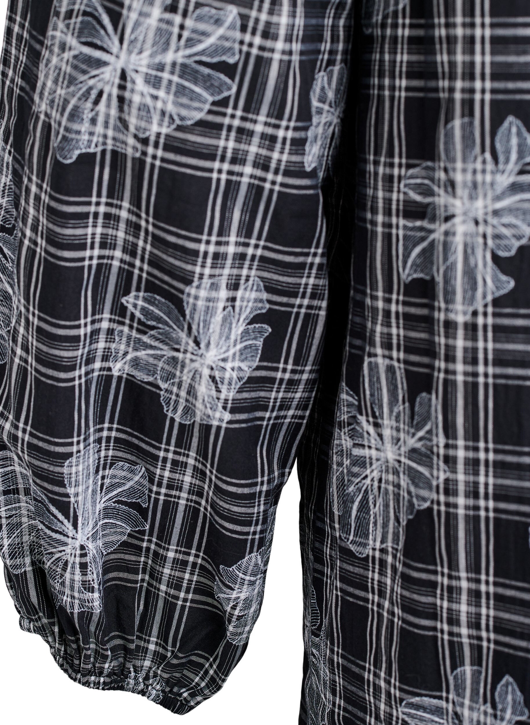 Zizzi Korte jurk met ruitjes en bloemenprint, Zwart, Packshot image number 3