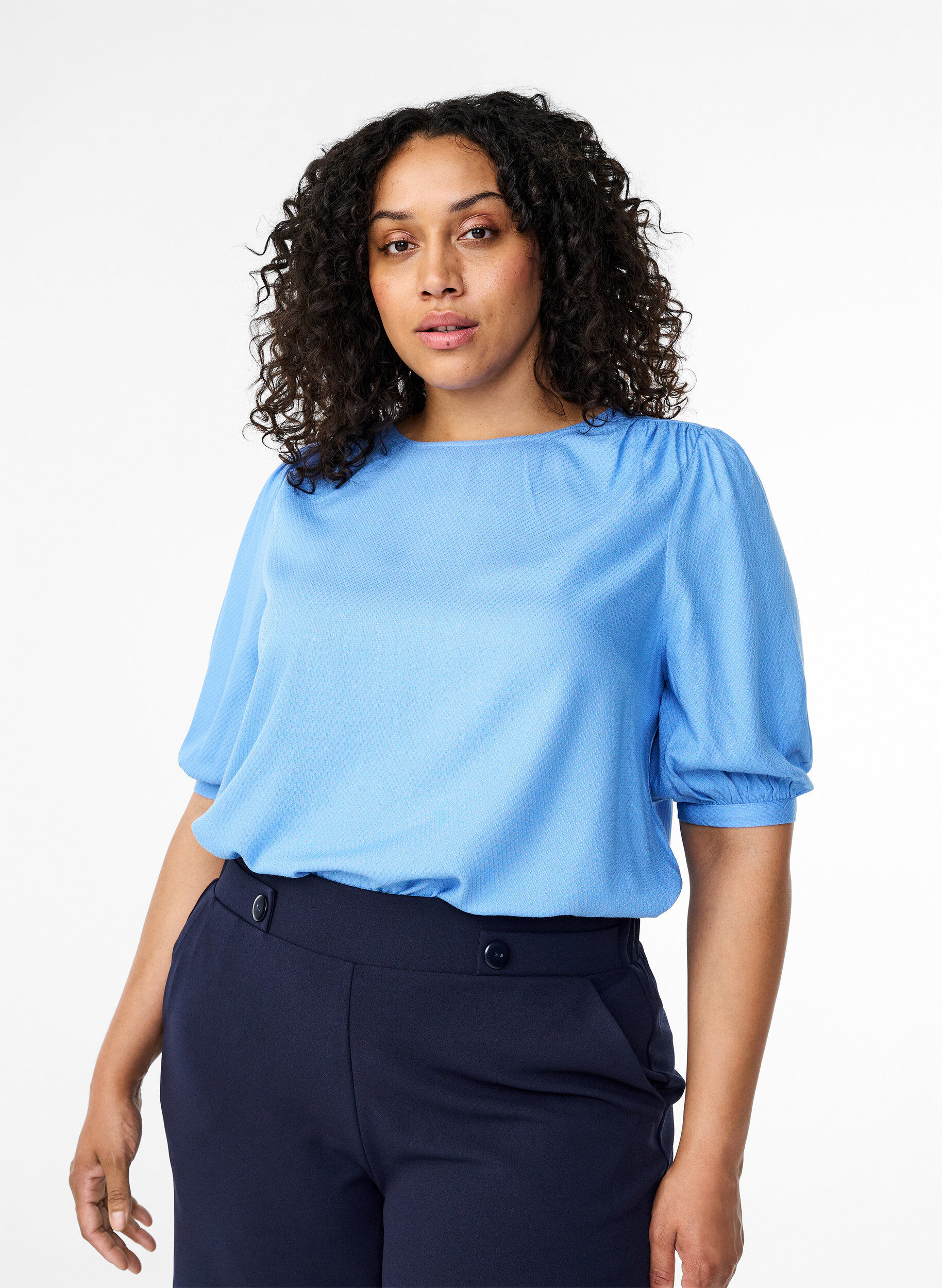 Zizzi Blouse van viscose met halflange mouwen, Cornflower Blue, Model image number 0