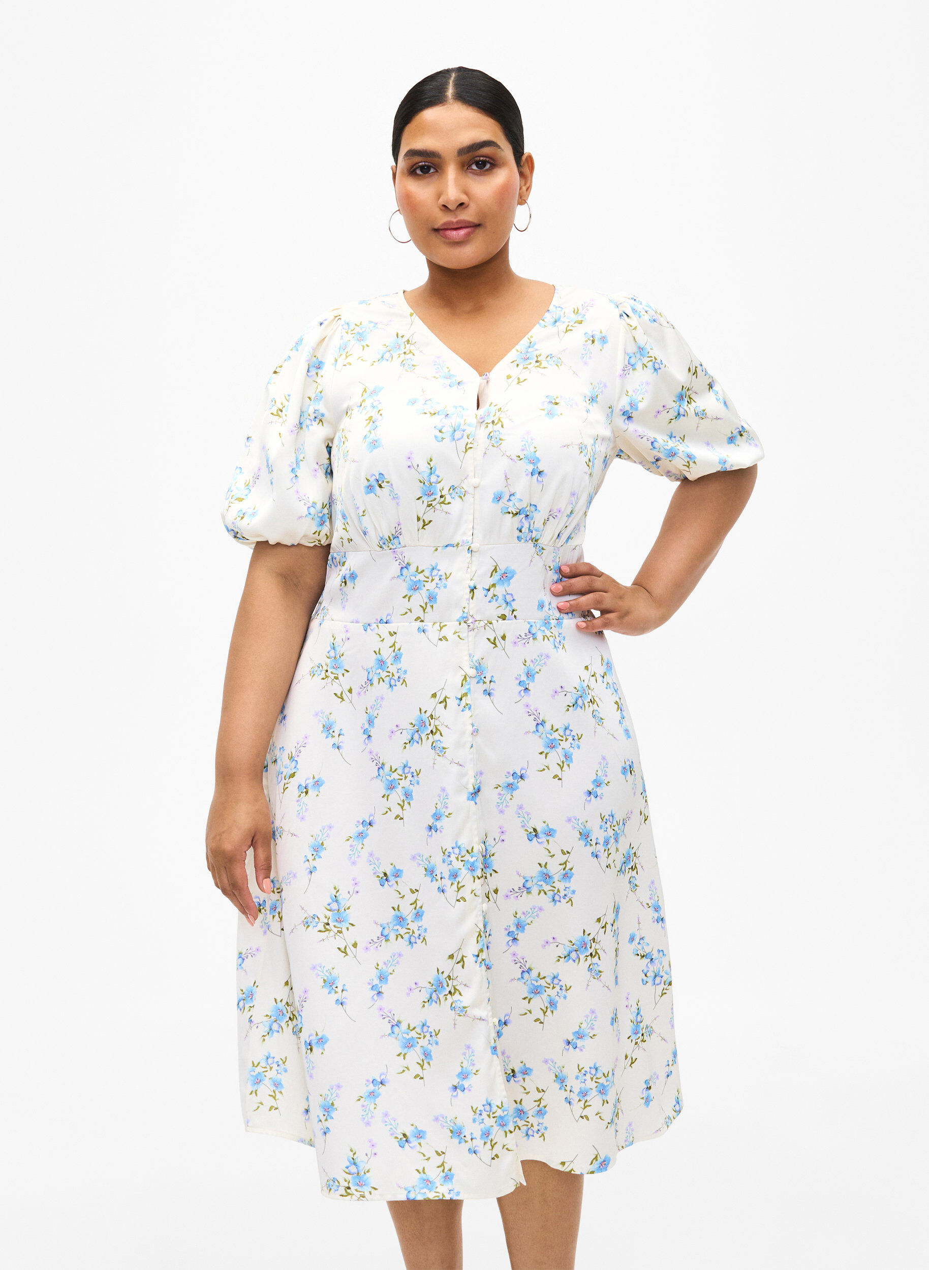 Zizzi Satijnen jurk met pofmouwen en bloemenprint, Off White Blue Fl., Model image number 0