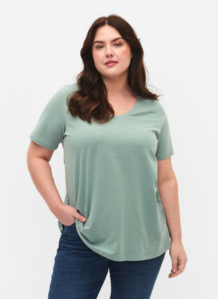 Basic t-shirt in effen kleur met katoen, Chinois Green, Model image number 0