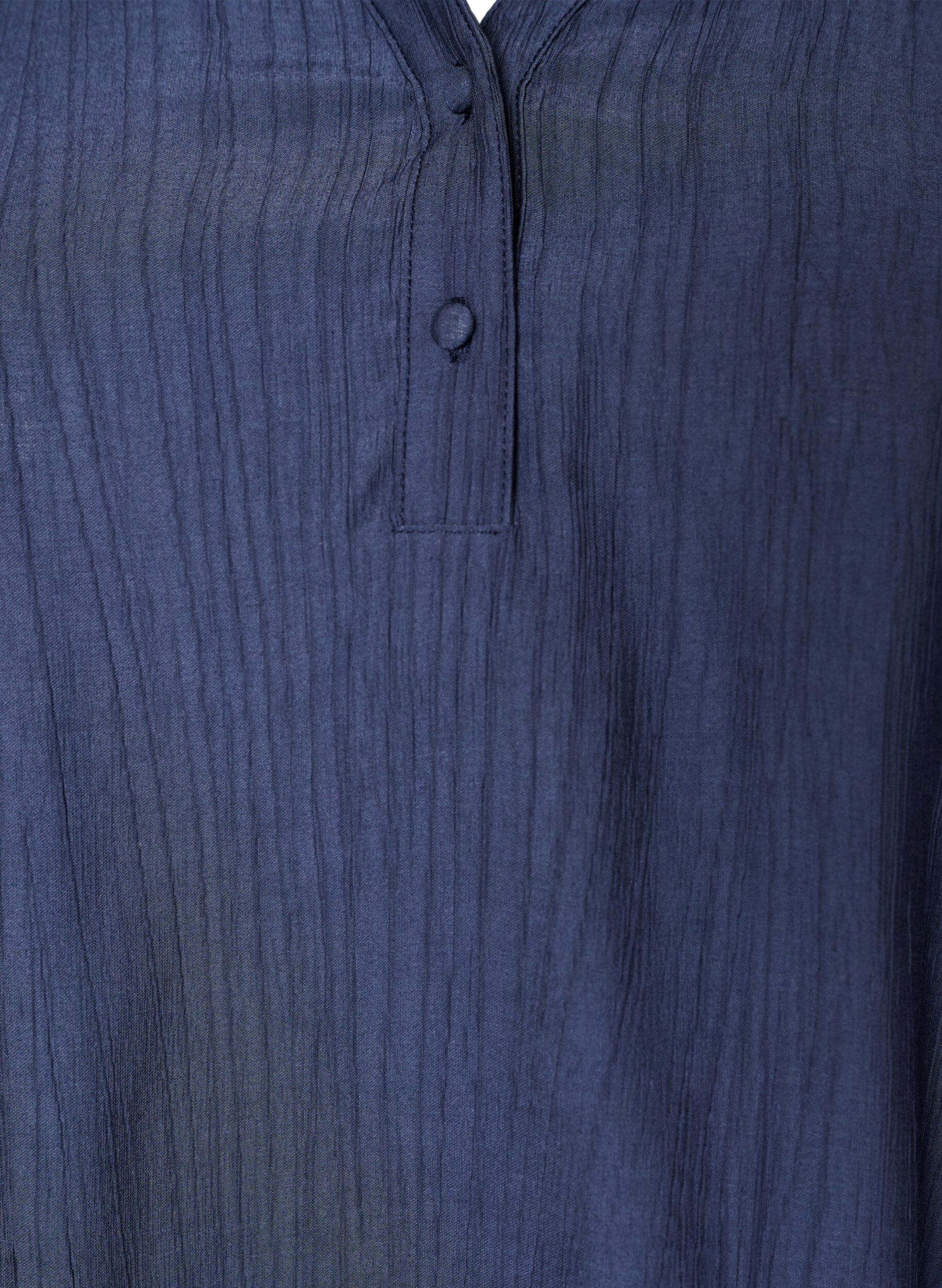 ZizziBlouse in een gekreukelde viscosemix met een V-hals, Blauw, Packshot image number 2
