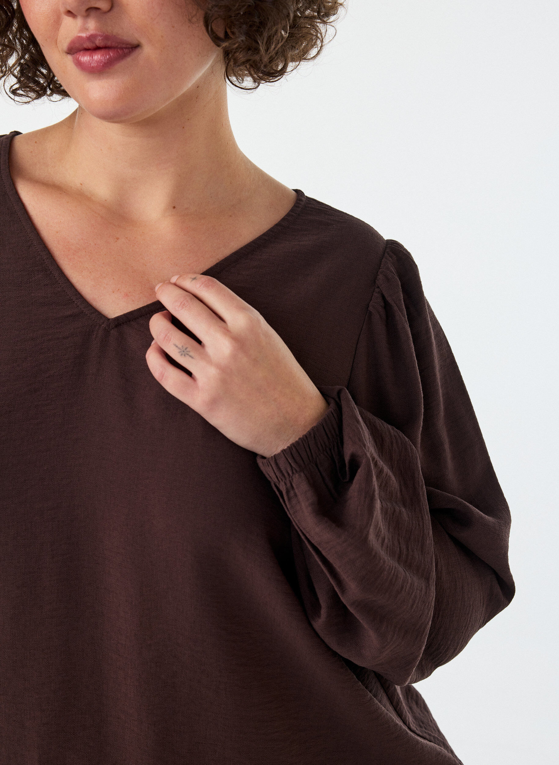 ZizziViscose blouse met V-hals en ballonvormig silhouet, Bruin, Model image number 3