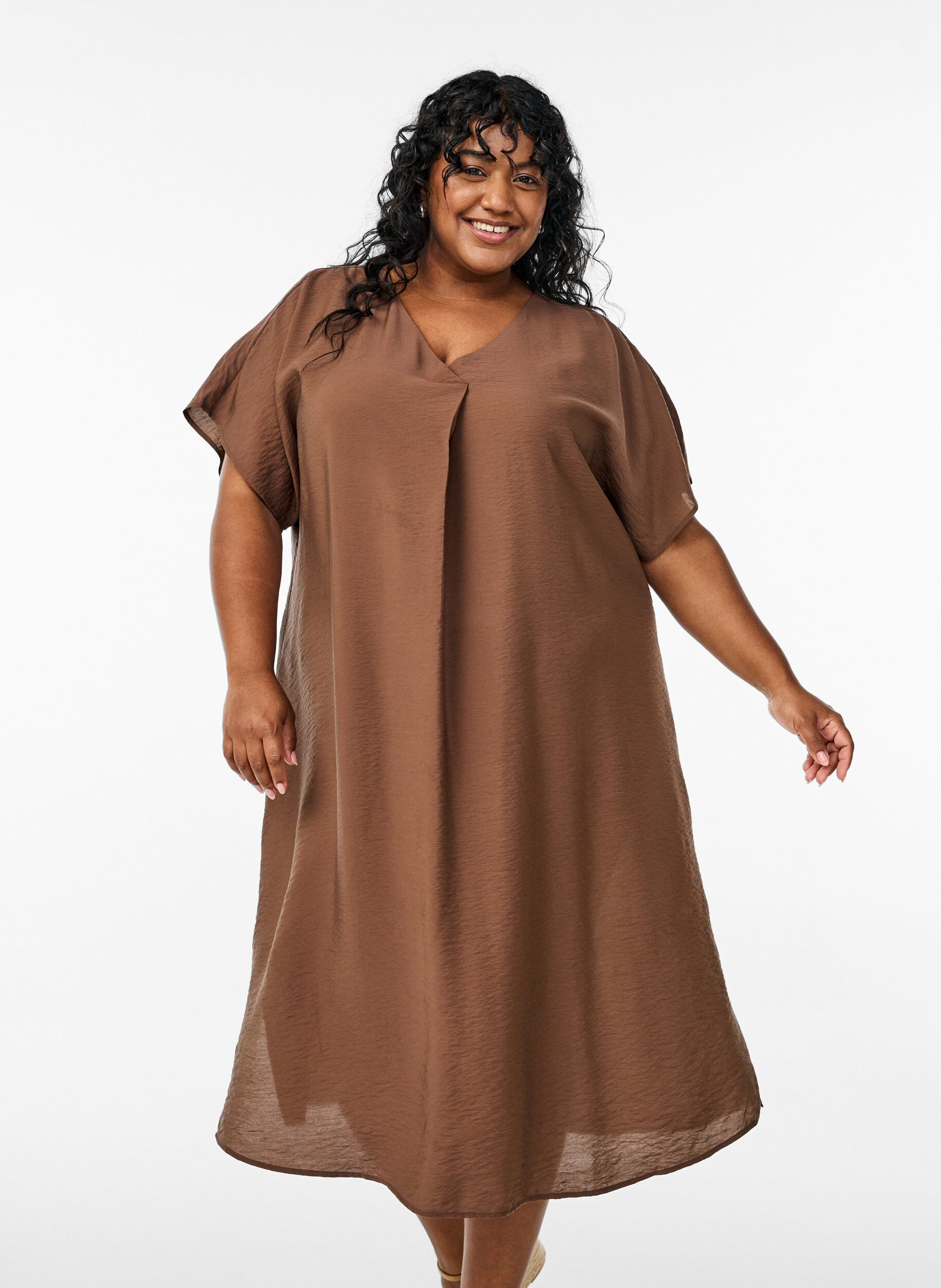 ZizziJurk met V-hals van viscose, Bruin, Model image number 0