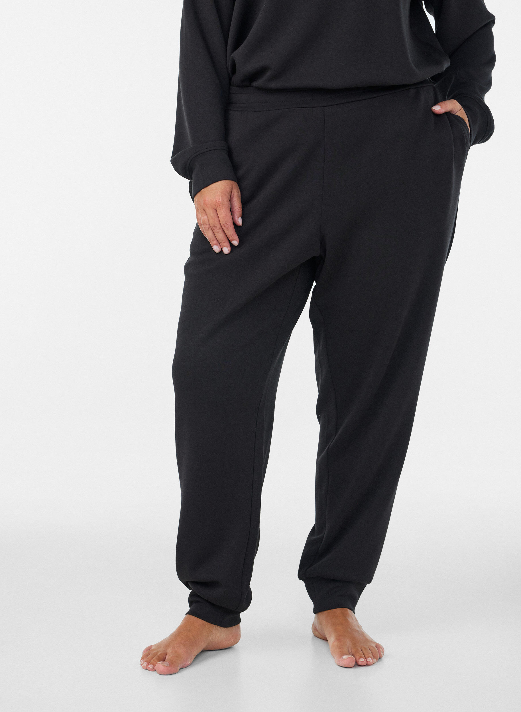 ZizziJerseybroek met hoge taille en zakken, Zwart, Model image number 2