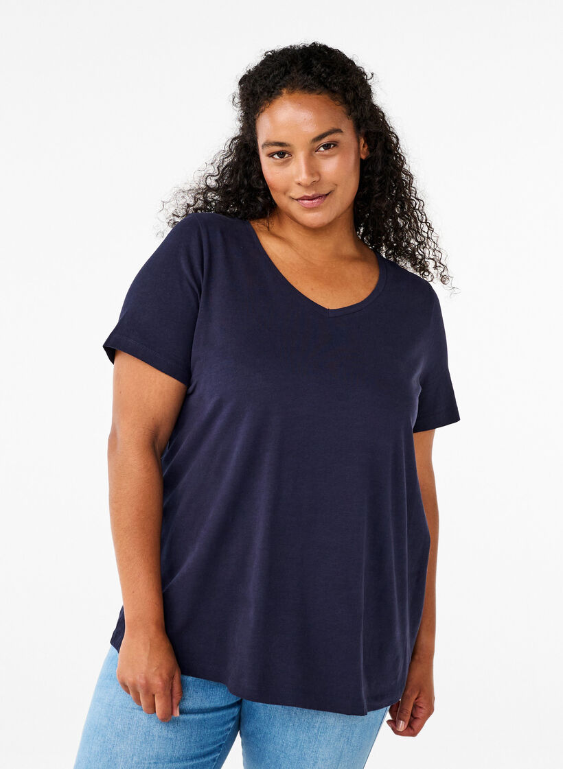 Basic t-shirt in effen kleur met katoen, Blauw, Model image number 0