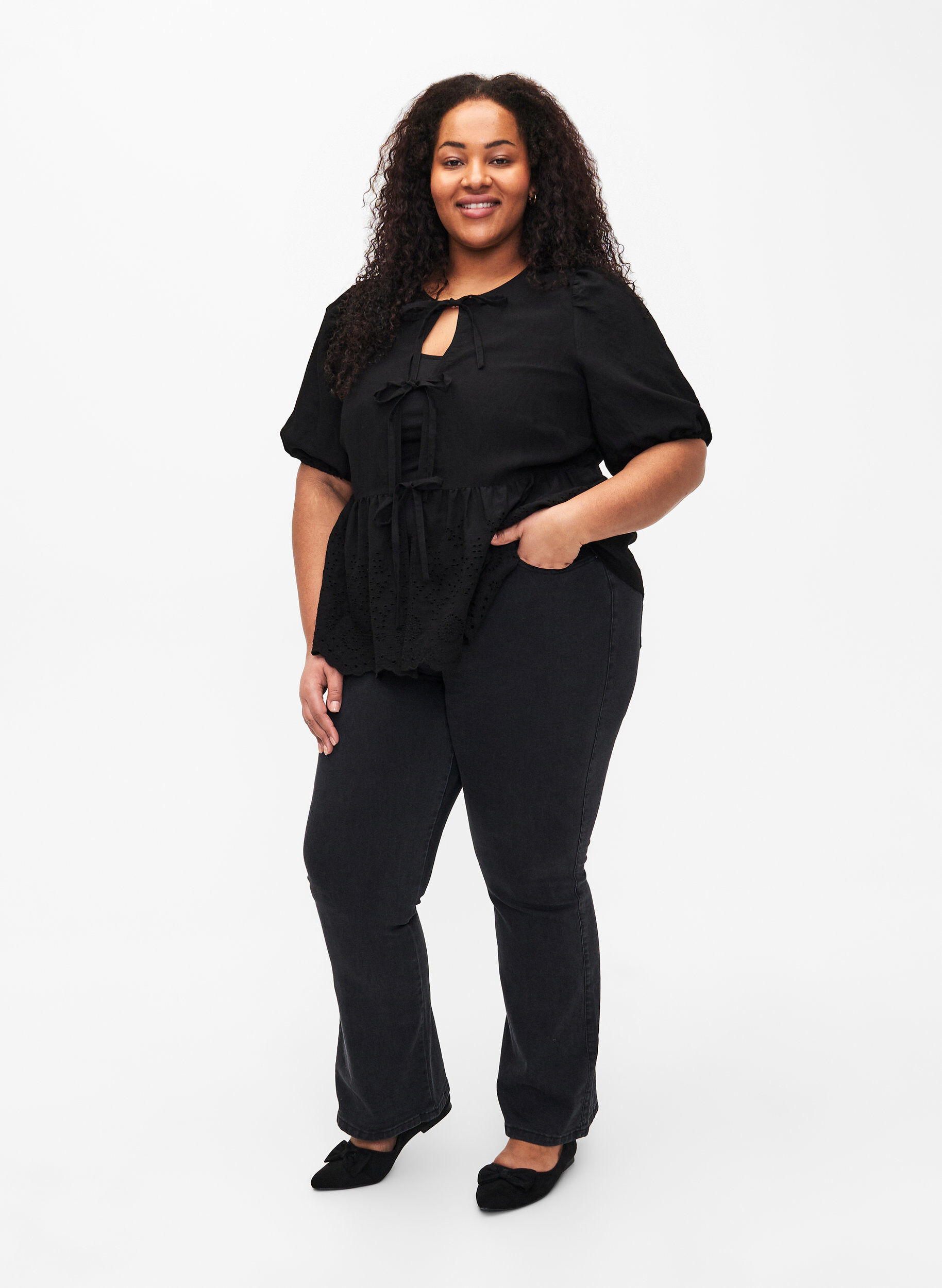 Zizzi Viscose blouse met anglaise borduursel, Black, Model image number 3