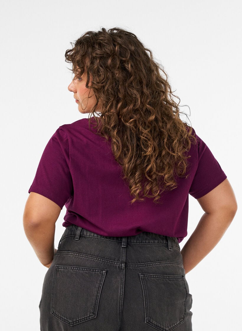 T-shirt van biologisch katoen met velourstekst, Paars, Model image number 2