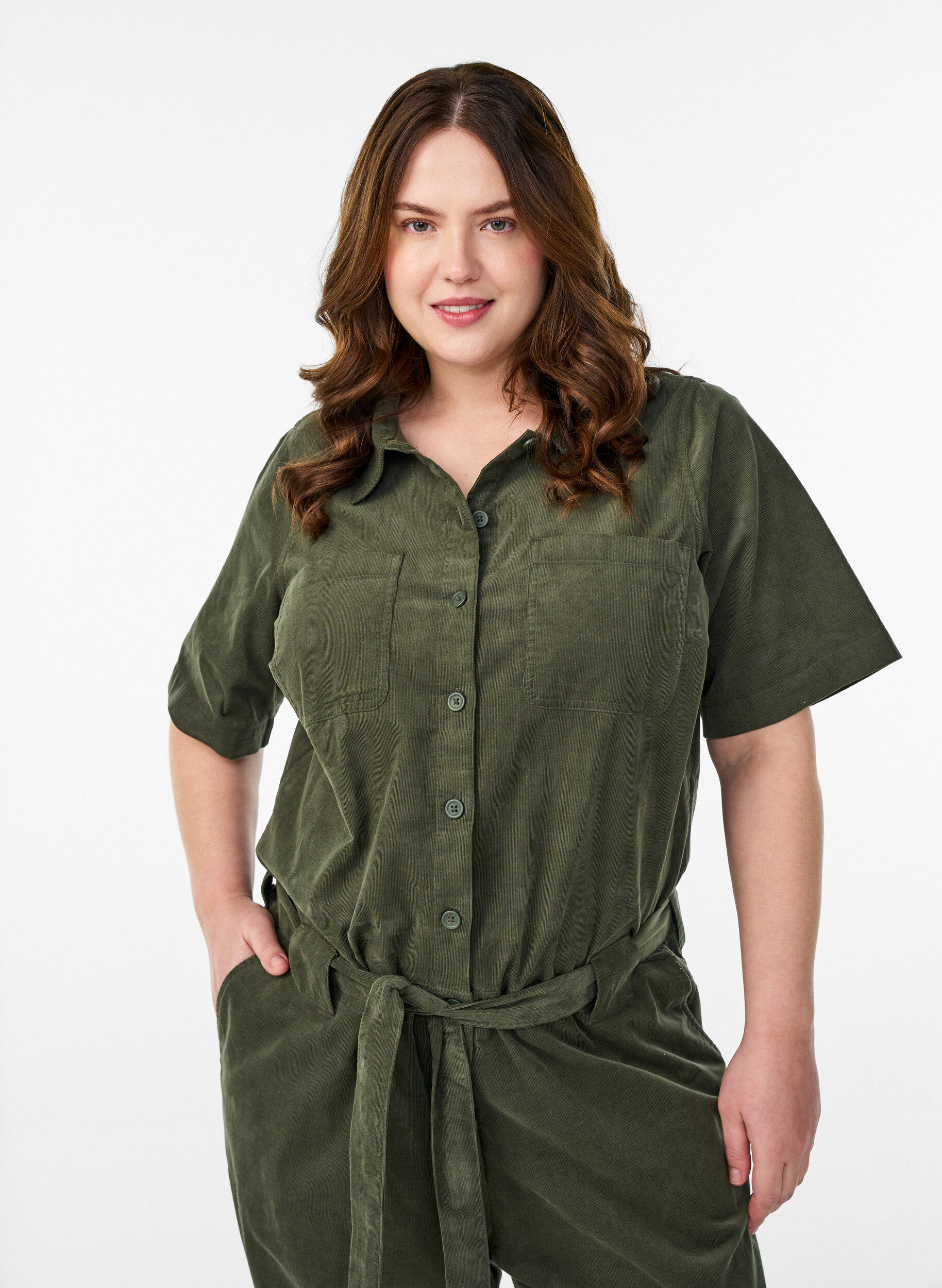 Zizzi Corduroy jumpsuit met straight-fit broekspijpen, Groen, Model image number 2