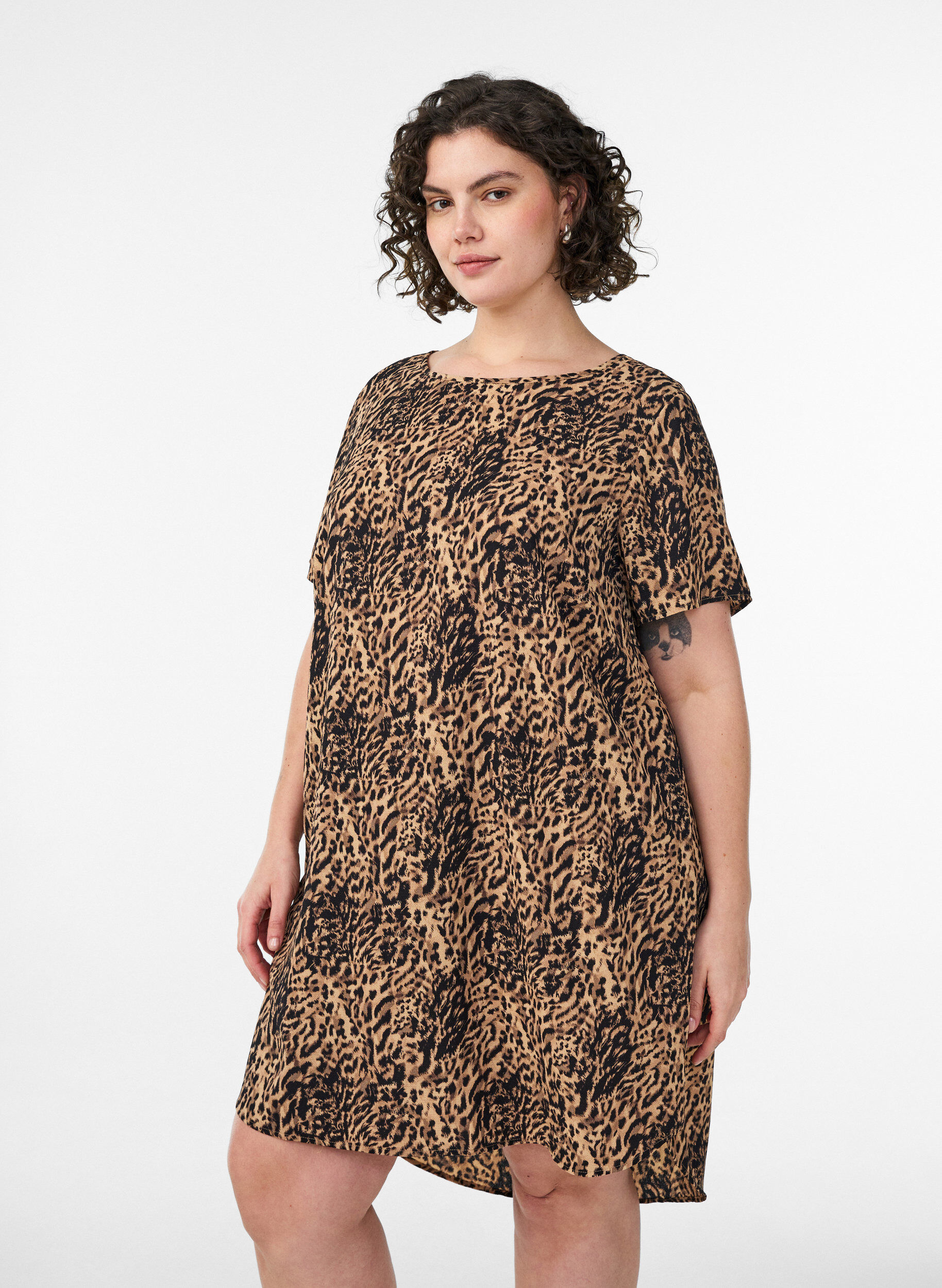 Zizzi Jurk met print en korte mouwen, Bruin, Model image number 1