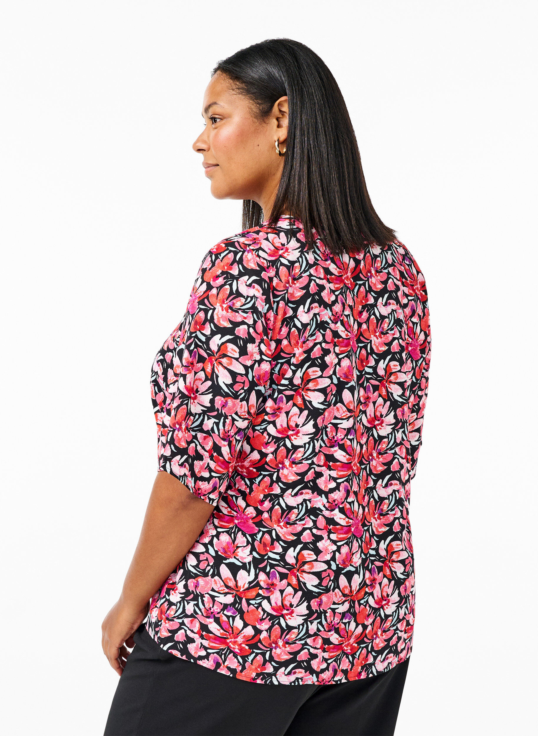 Zizzi  Blouse met V-hals en bloemenprint, Black Flower AOP, Model image number 1