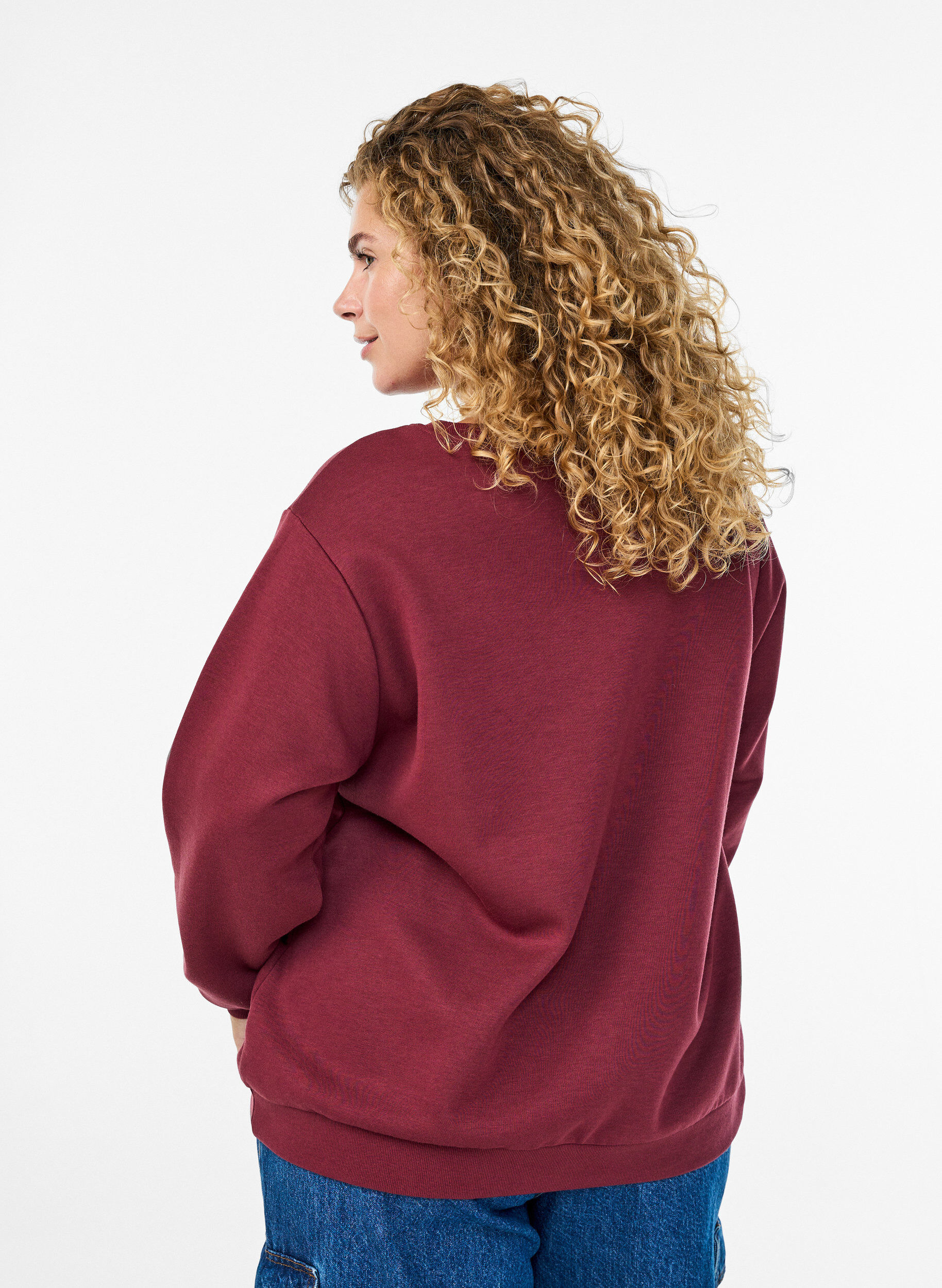 Zizzi Sweatshirt met geborduurd Milaan-motief, Donker Bordeaux, Model image number 2