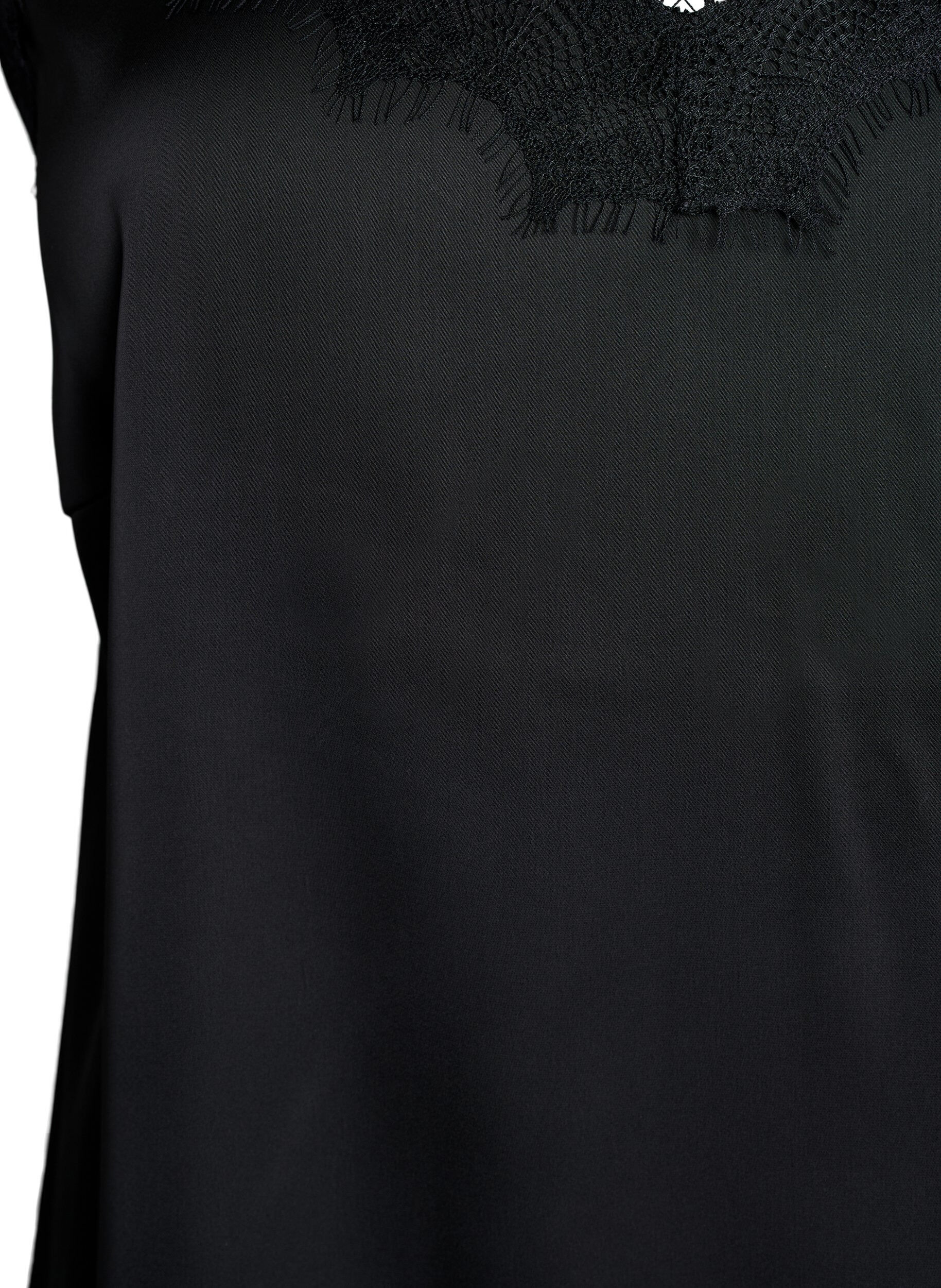 Zizzi Satijnen hemdje met kanten randje, Zwart, Packshot image number 2