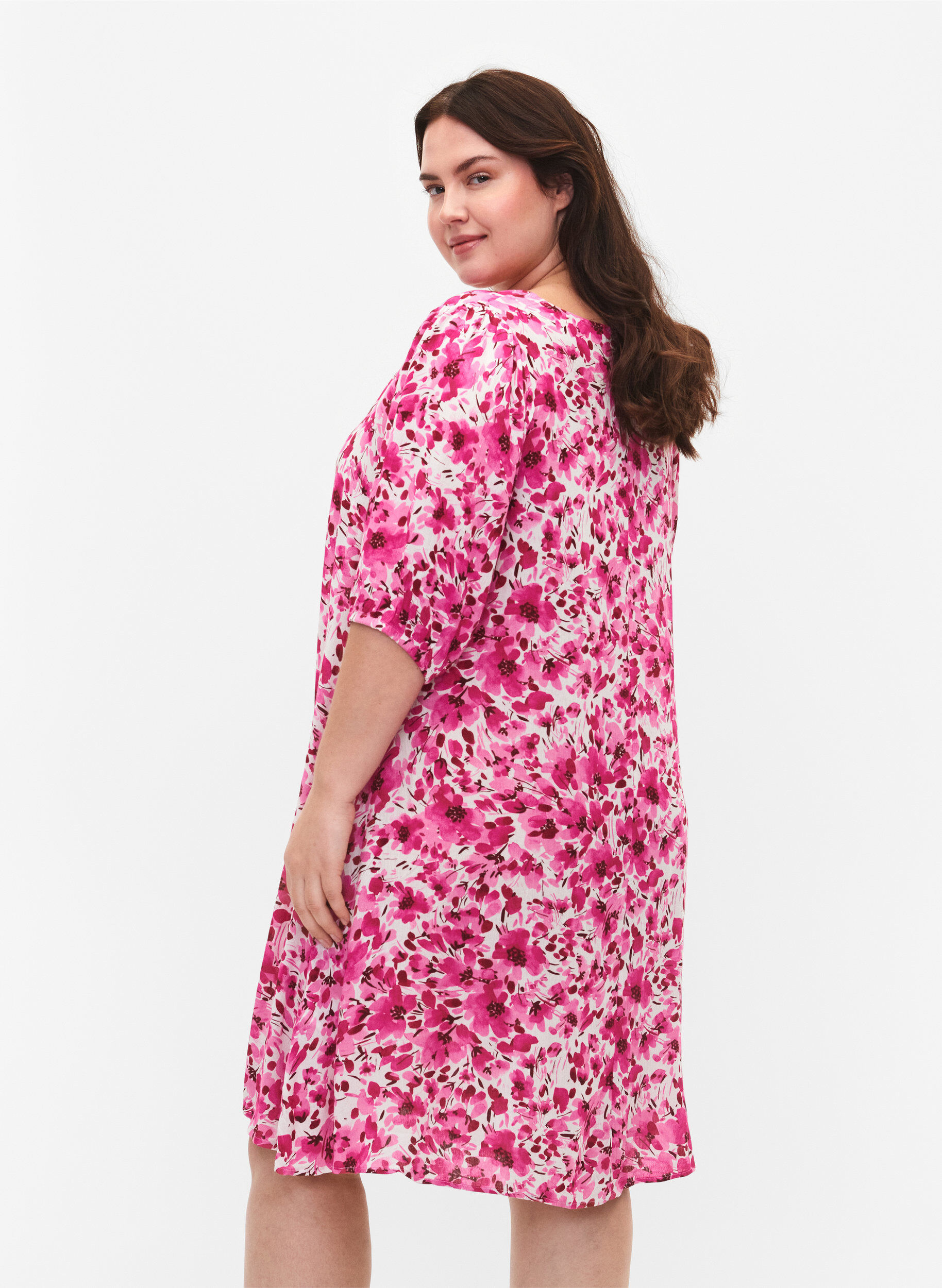 Zizzi Gebloemde viscose jurk met a-vorm, Pink Flower Rain, Model image number 1