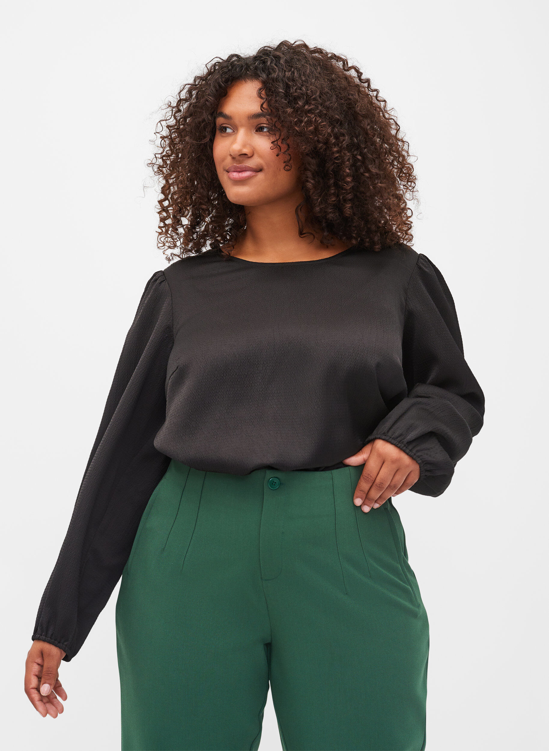 Zizzi Blouse met lange mouwen en ronde hals, Black, Model image number 0