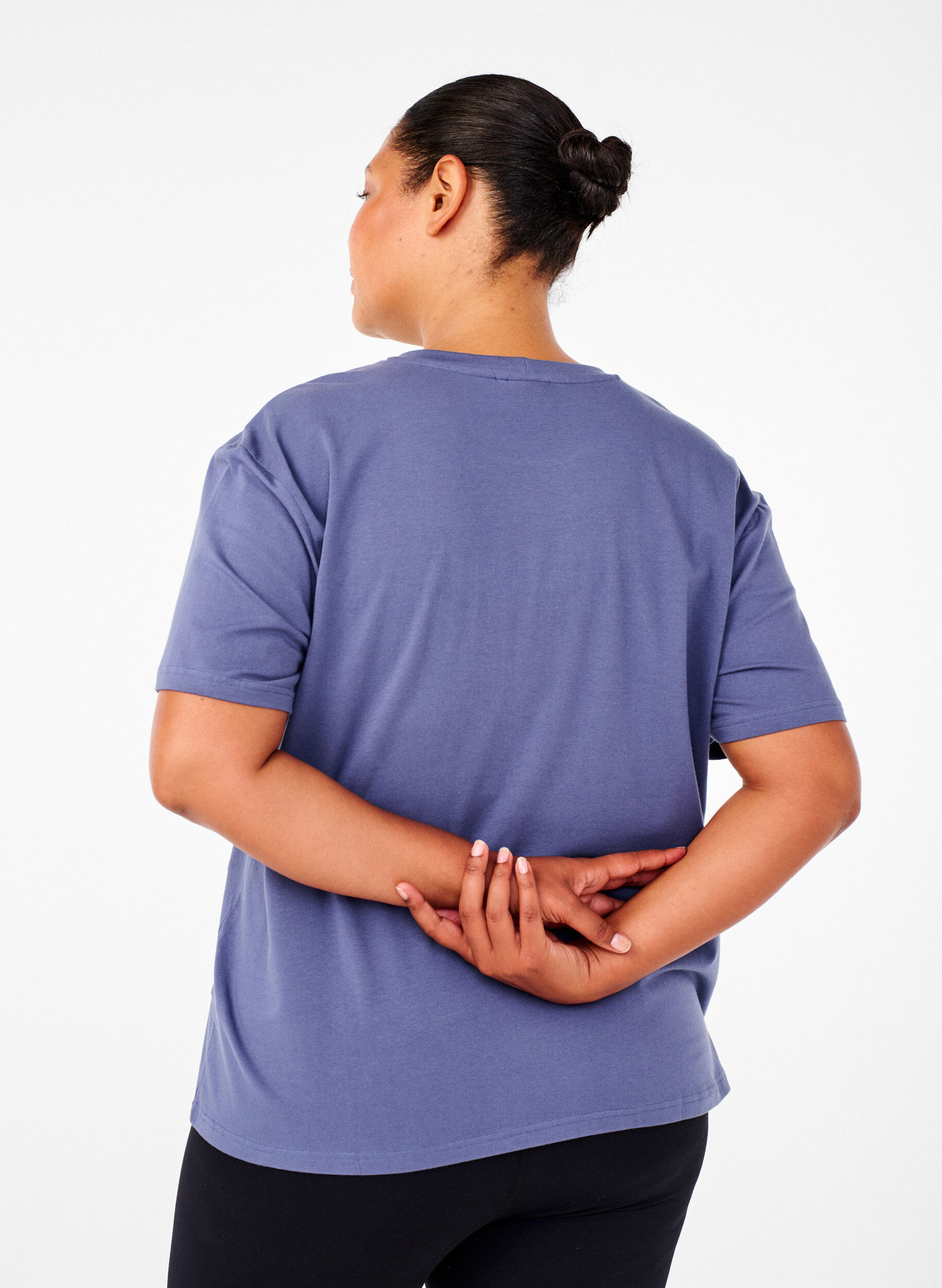 ZizziSportief T-shirt in biologische katoen, , Model image number 2