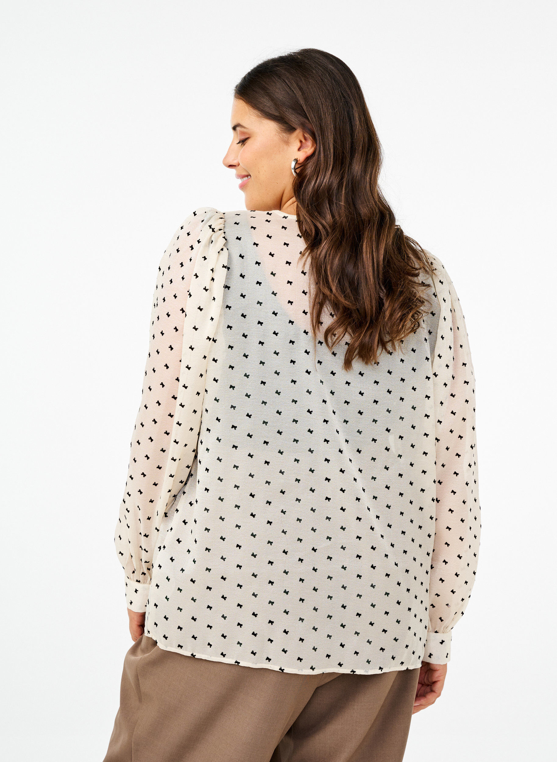 Zizzi Blouse met strikdetails en strikken, Ecru w Bow, Model image number 1