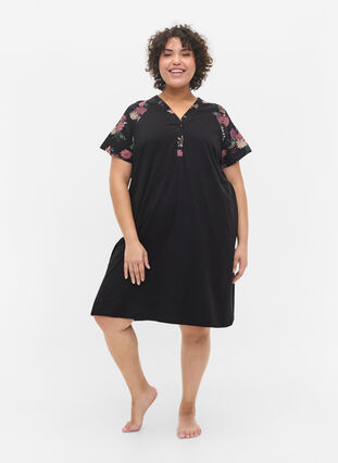Katoenen pyjama jurk met korte mouwen en print, Black AOP Flower, Model image number 2