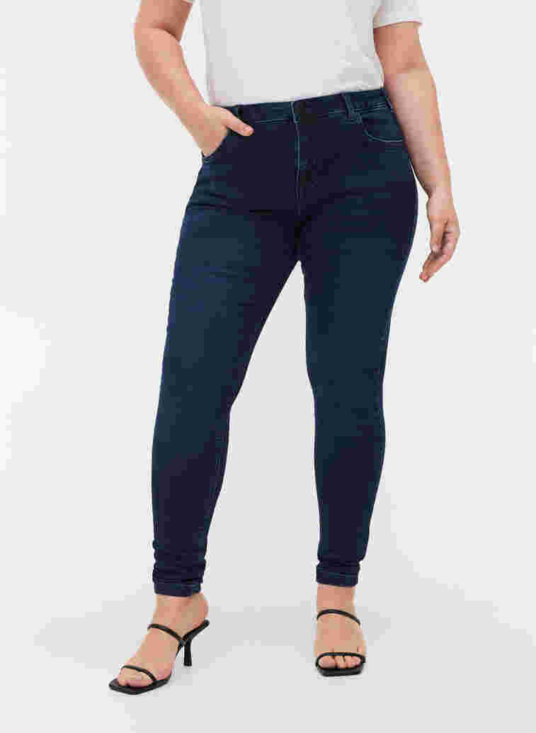 Super slim fit Amy jeans met hoge taille, Dark blue, Model image number 4