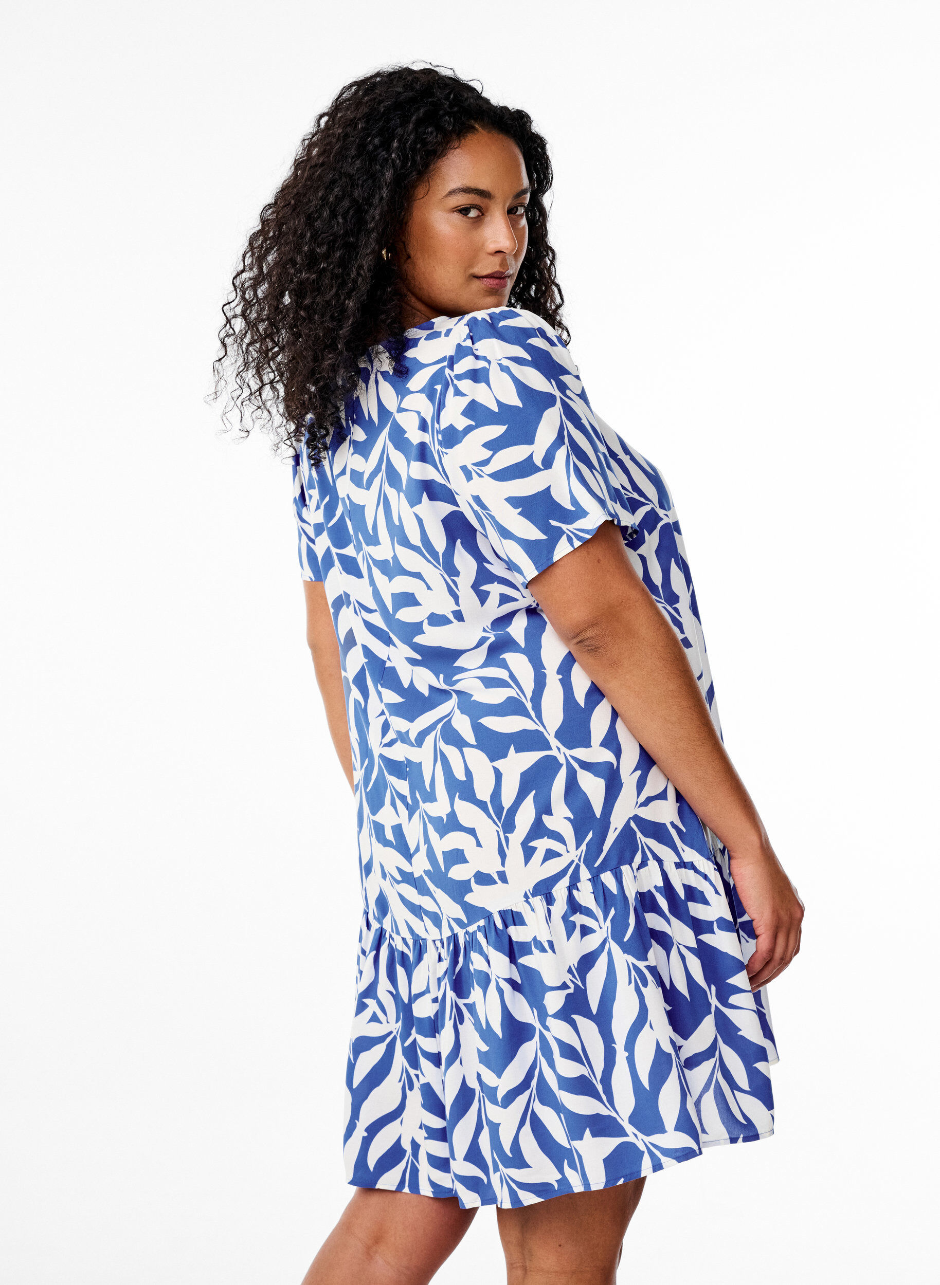 Zizzi FLASH - Jurk van viscose met coupenaad, Blauw, Model image number 2