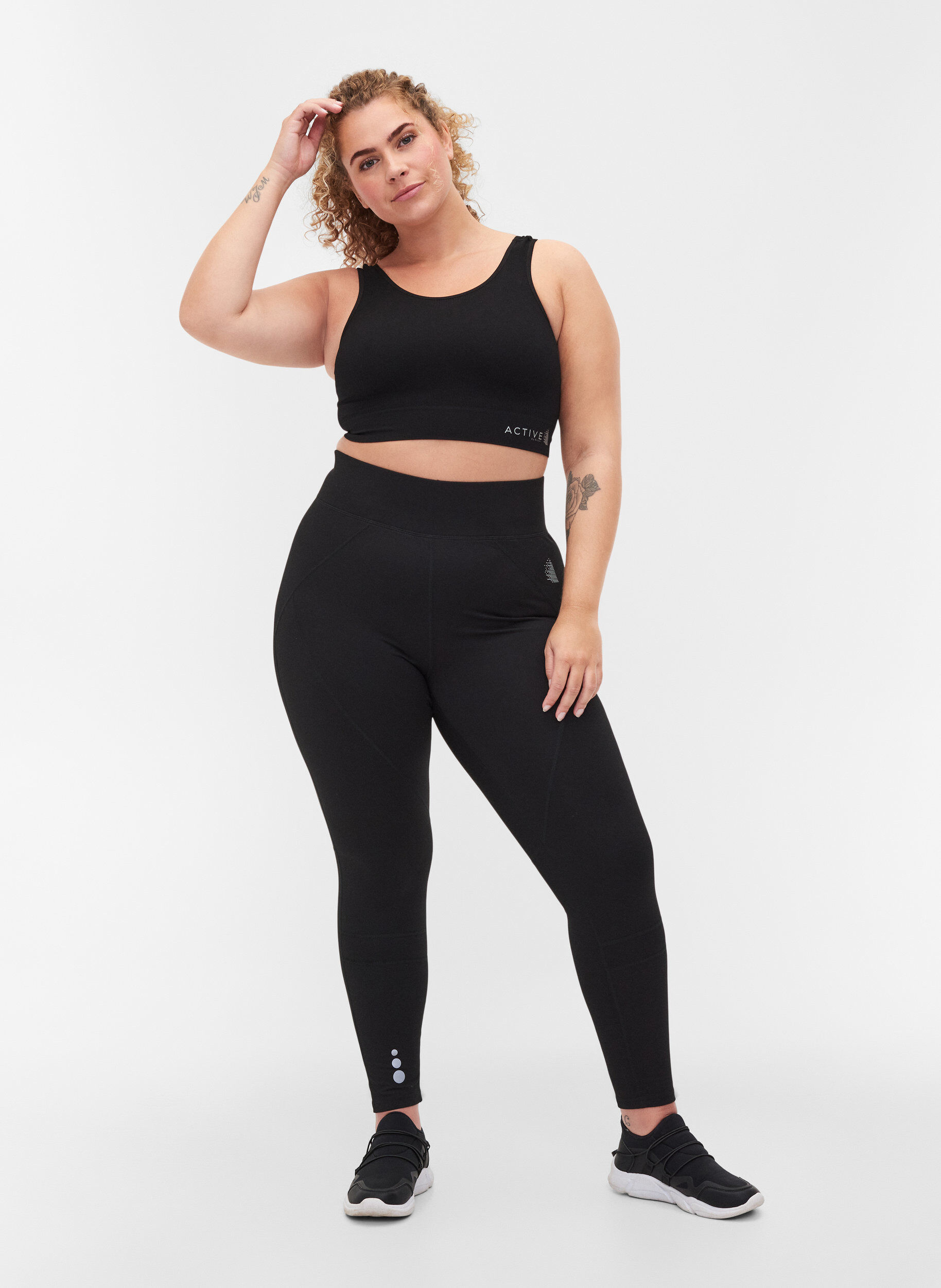 Zizzi Sport-bh met gekruiste rug en effen kleur, Black, Model image number 3