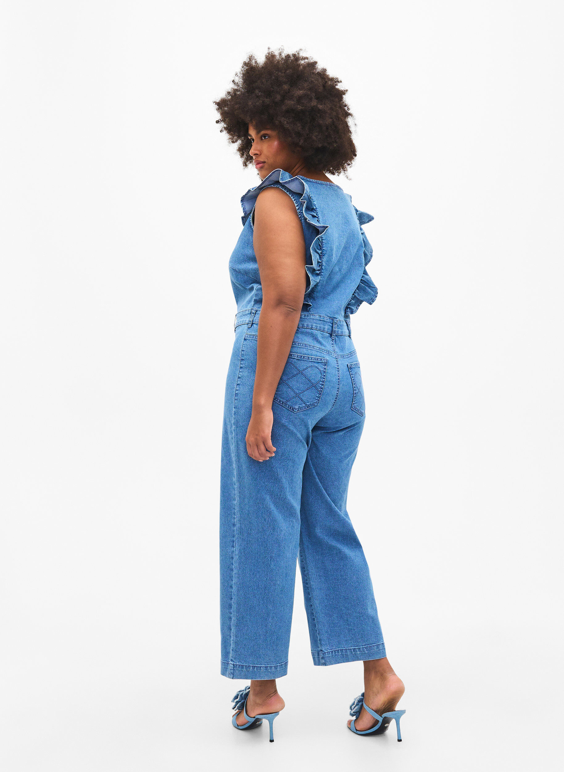 Zizzi Denim jumpsuit met ruches, Light Blue Denim, Model image number 1