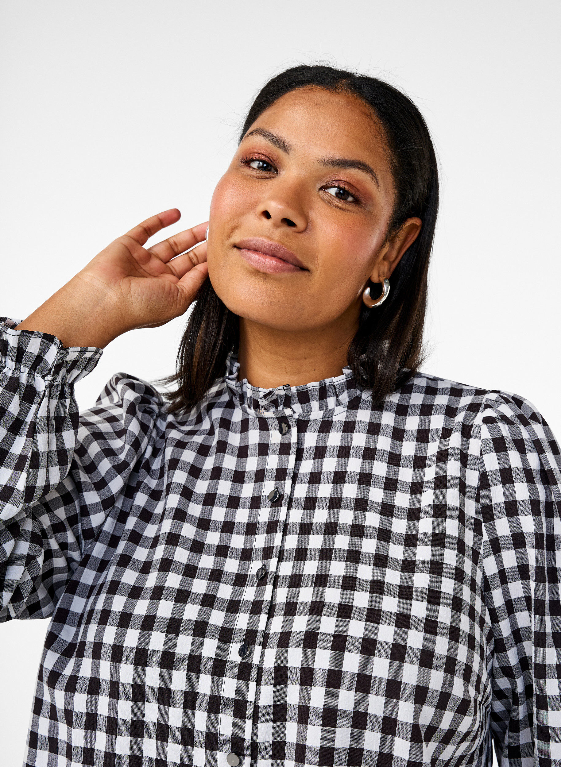 Zizzi Geruite shirt blouse met ruchesdetails, Black/W. Gingham, Model image number 2