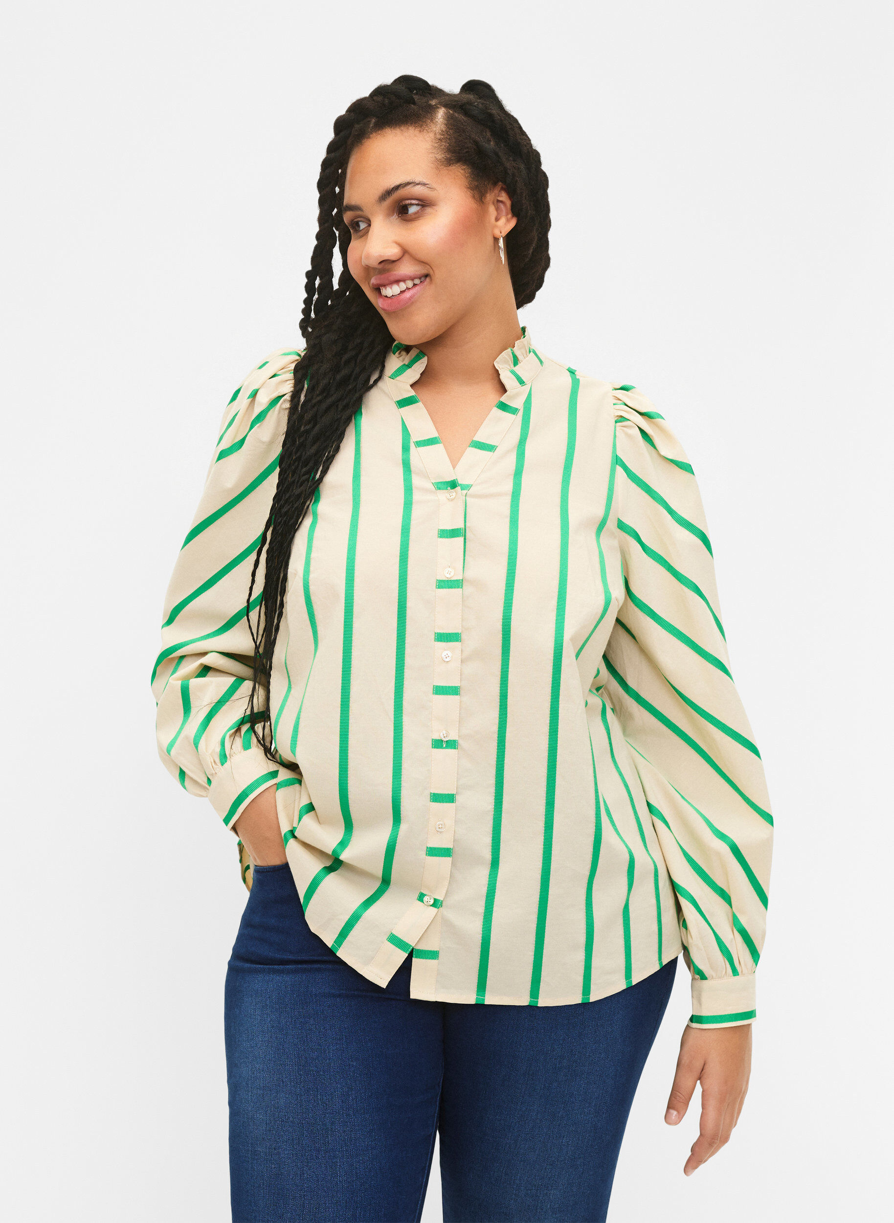 Zizzi Katoenen overhemdblouse met strepen en kraag met ruches, Beige Green Stripe, Model image number 0
