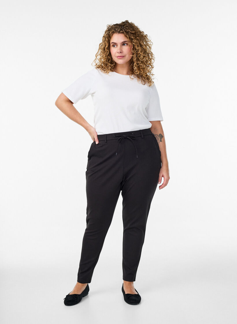 Cropped Maddison broek, Zwart, Model image number 0