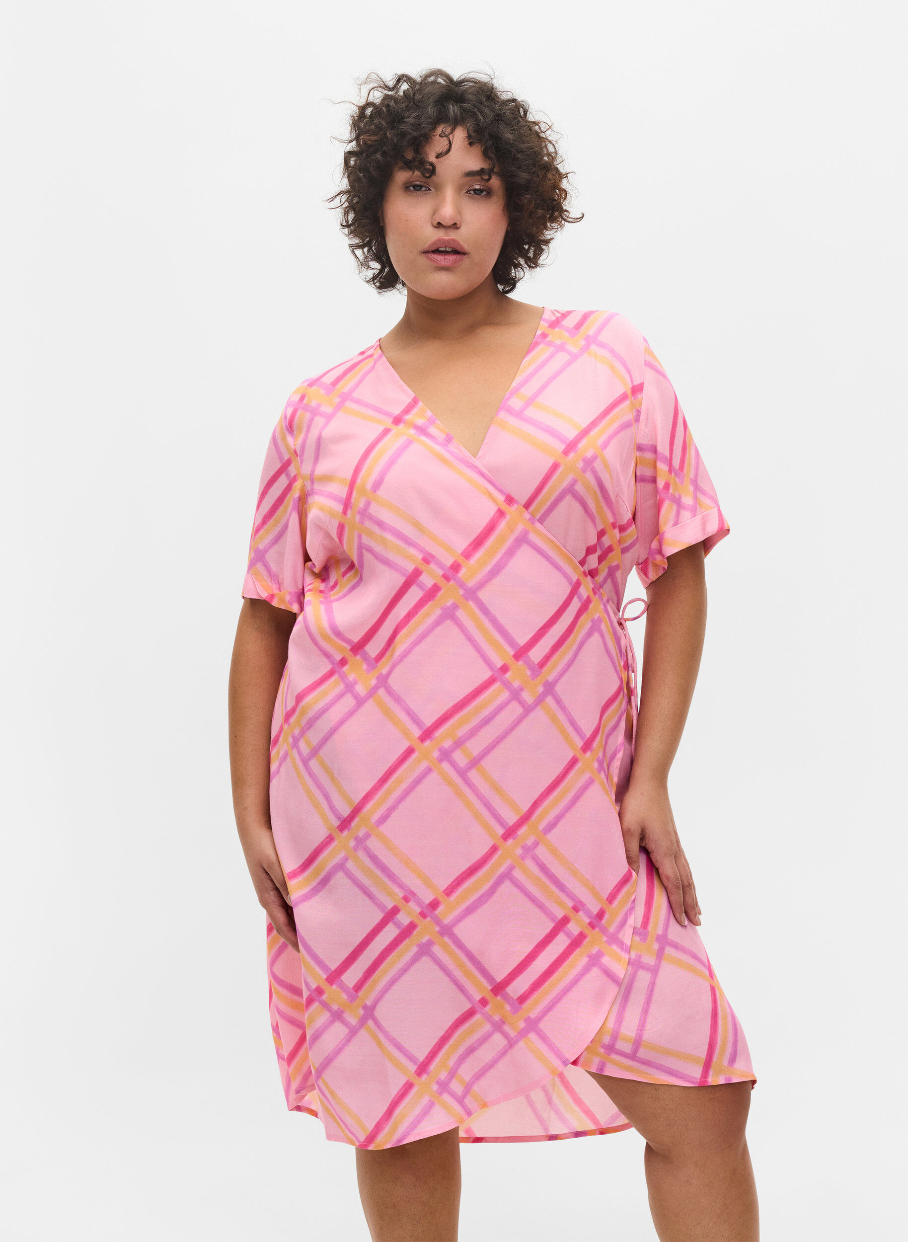 Zizzi Geruite viscose wikkeljurk, Pink Check, Model image number 0